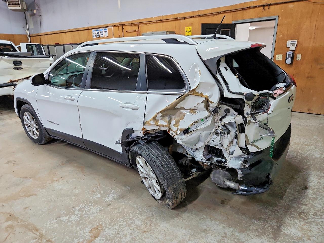 2014 Jeep Cherokee Latitude White vin: 1C4PJMCB4EW296225