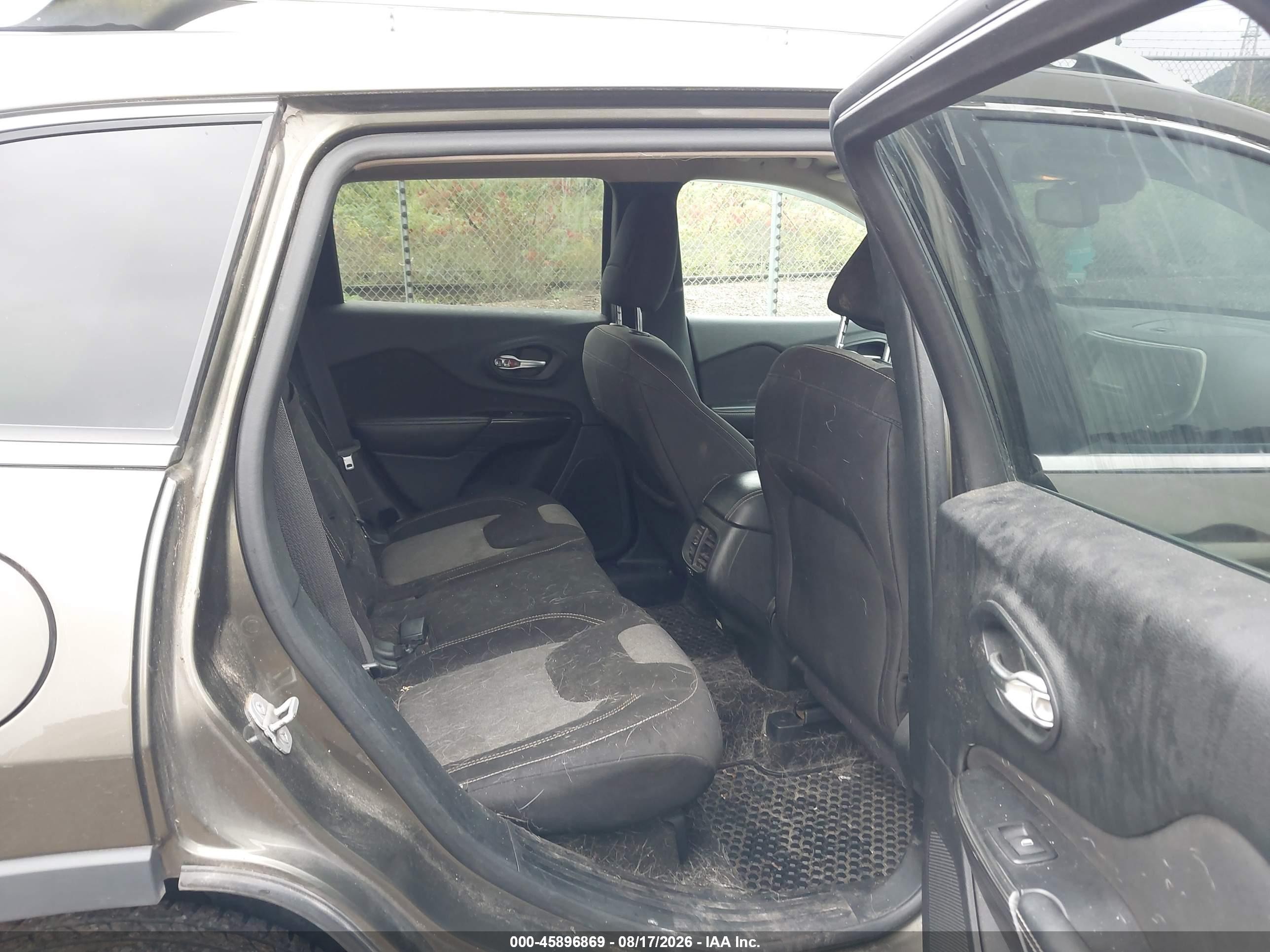 2014 Jeep Cherokee Latitude Green vin: 1C4PJMCB4EW320524