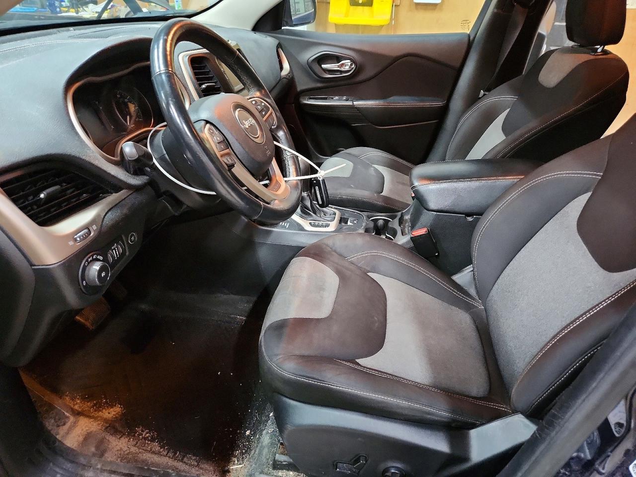 2014 Jeep Cherokee Latitude Blue vin: 1C4PJMCB4EW321415