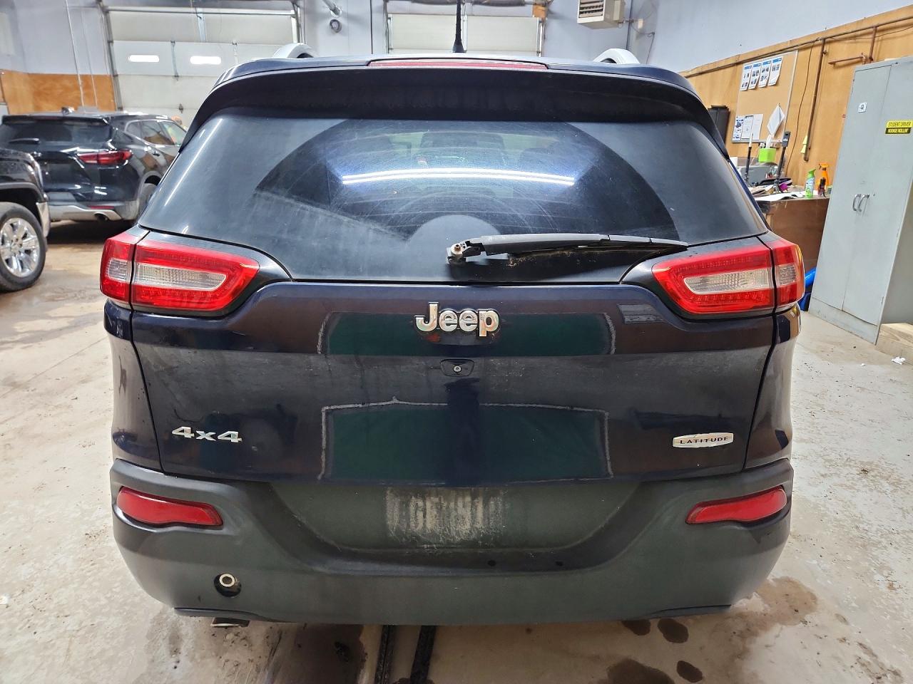 2014 Jeep Cherokee Latitude Blue vin: 1C4PJMCB4EW321415