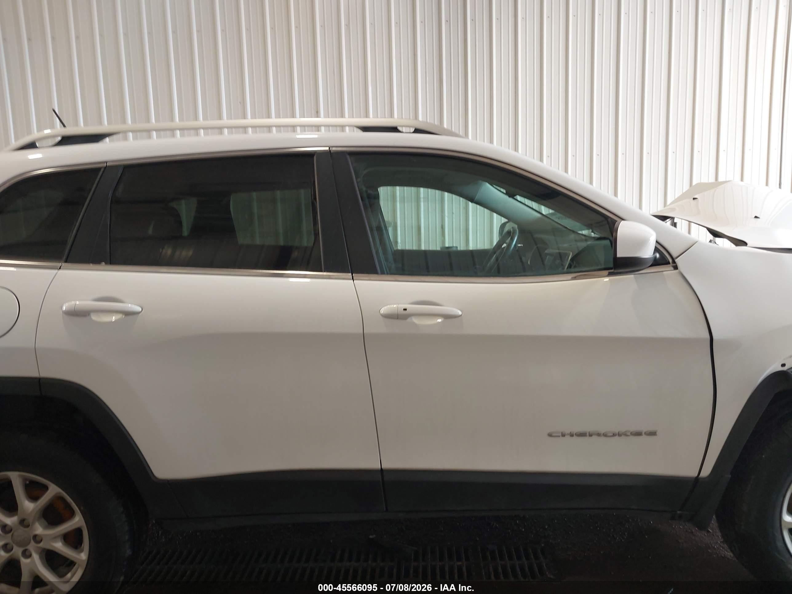 2015 Jeep Cherokee North White vin: 1C4PJMCB4FW524077