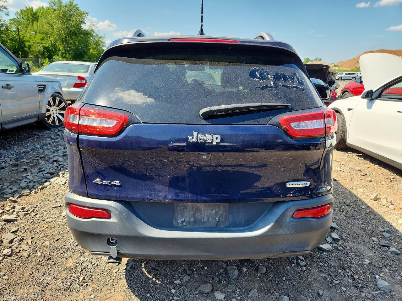 2015 Jeep Cherokee Latitude Синий vin: 1C4PJMCB4FW534026