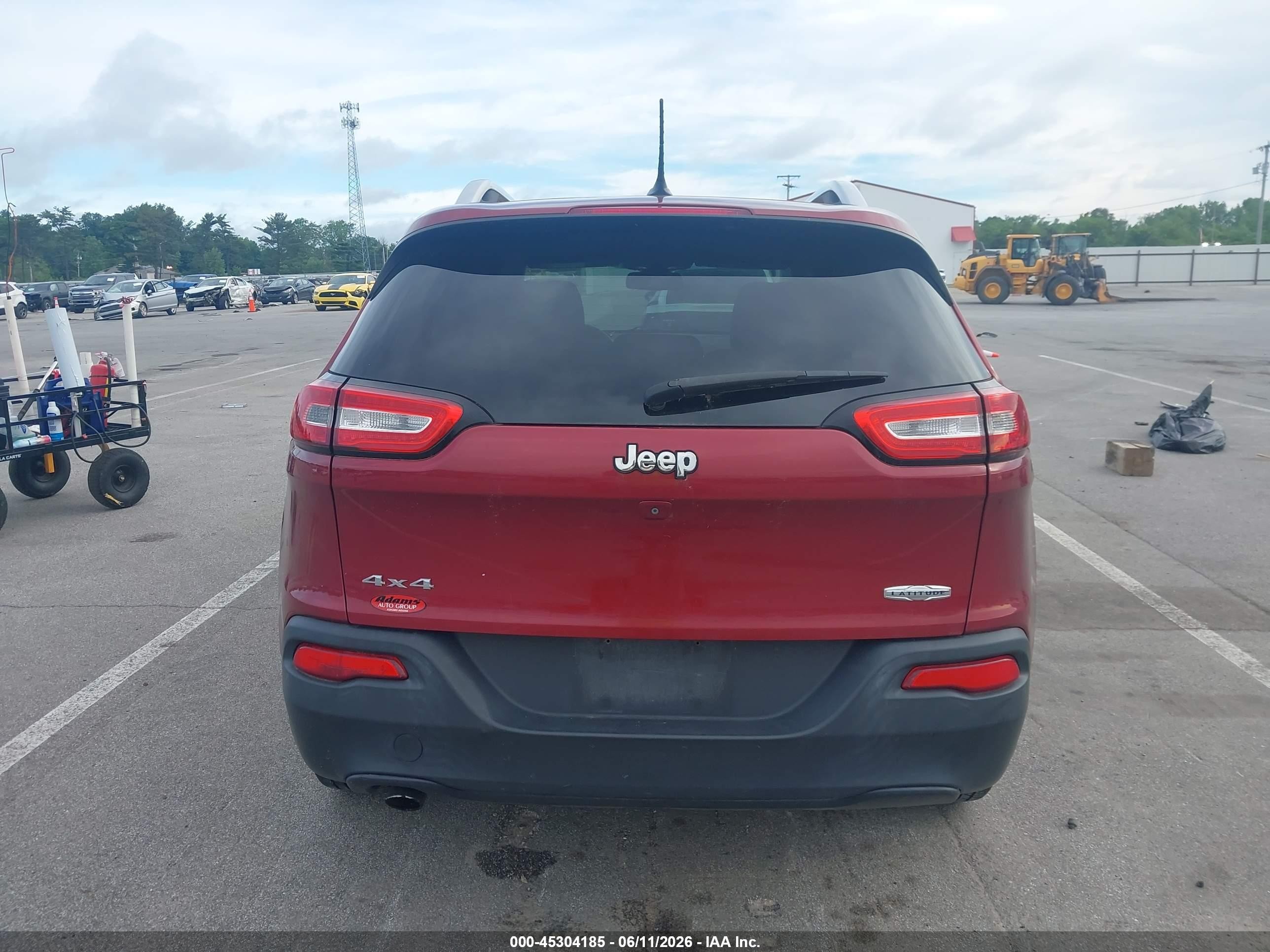 2015 Jeep Cherokee Latitude Red vin: 1C4PJMCB4FW569231