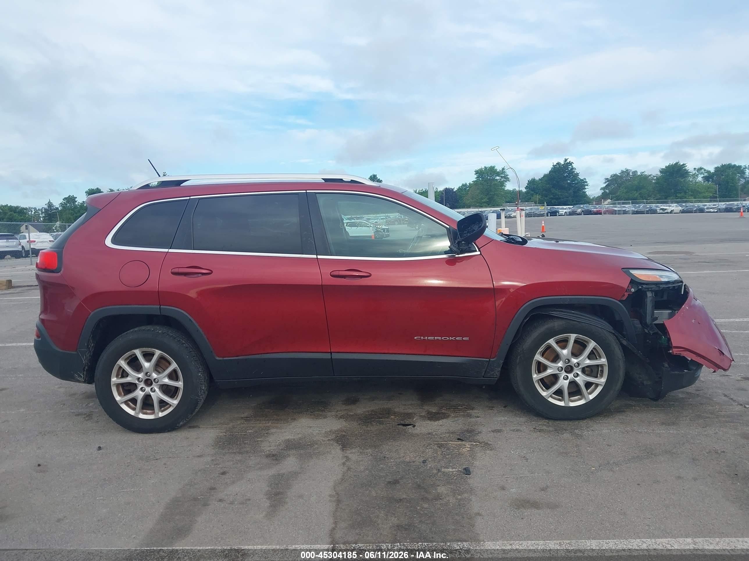 2015 Jeep Cherokee Latitude Red vin: 1C4PJMCB4FW569231
