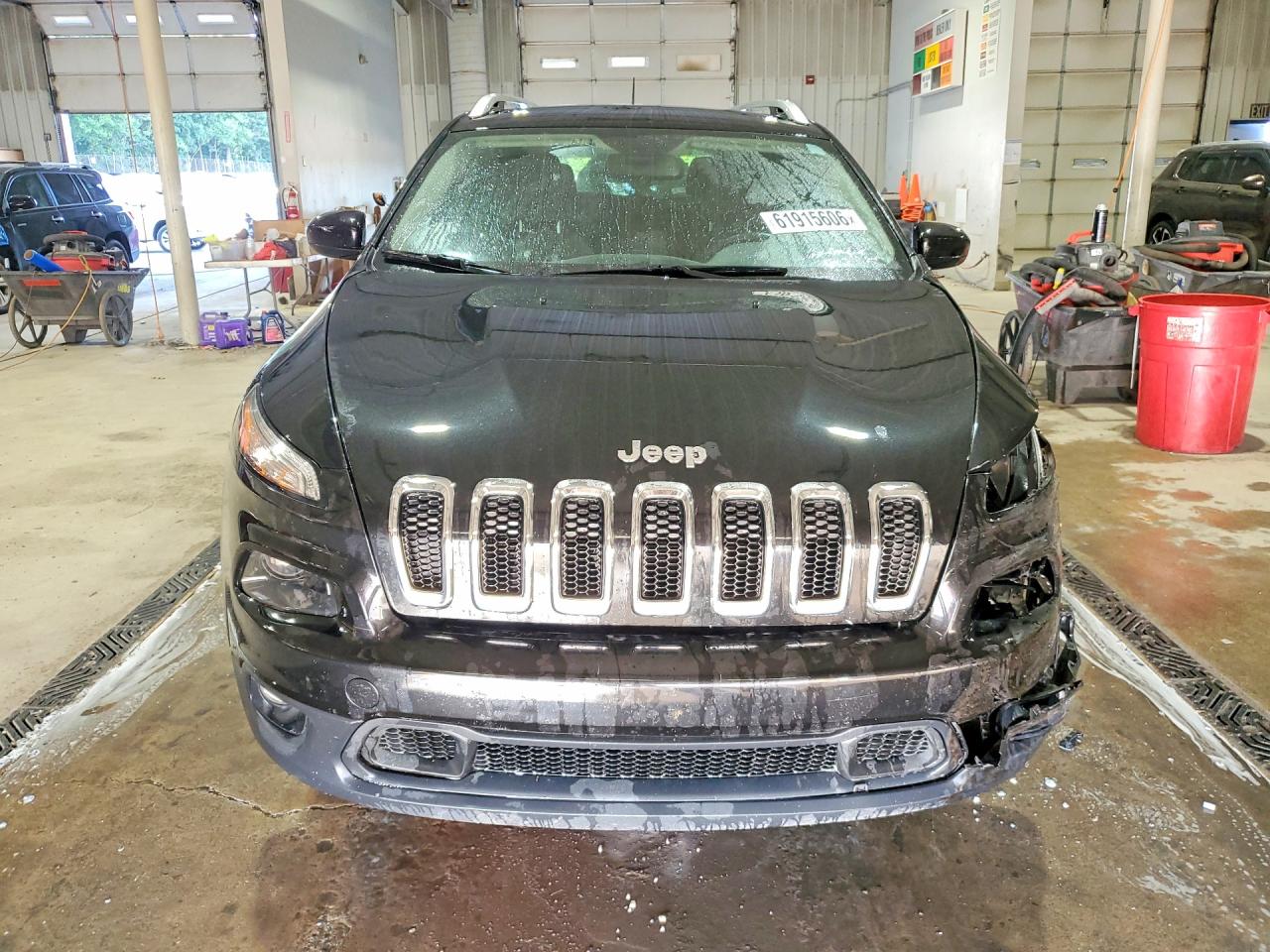 2015 Jeep Cherokee Latitude Черный vin: 1C4PJMCB4FW589334