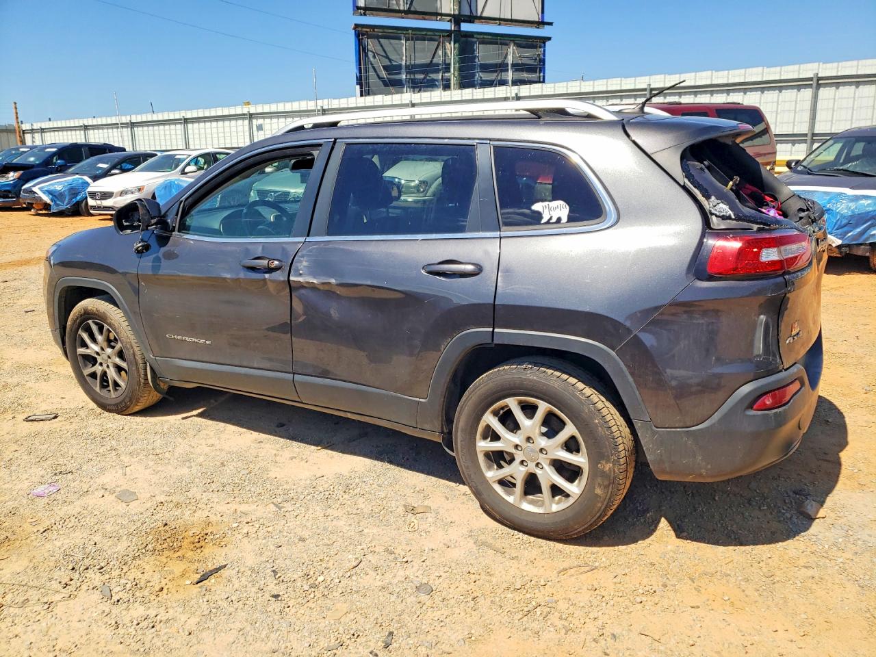 2015 Jeep Cherokee Latitude Gray vin: 1C4PJMCB4FW651914