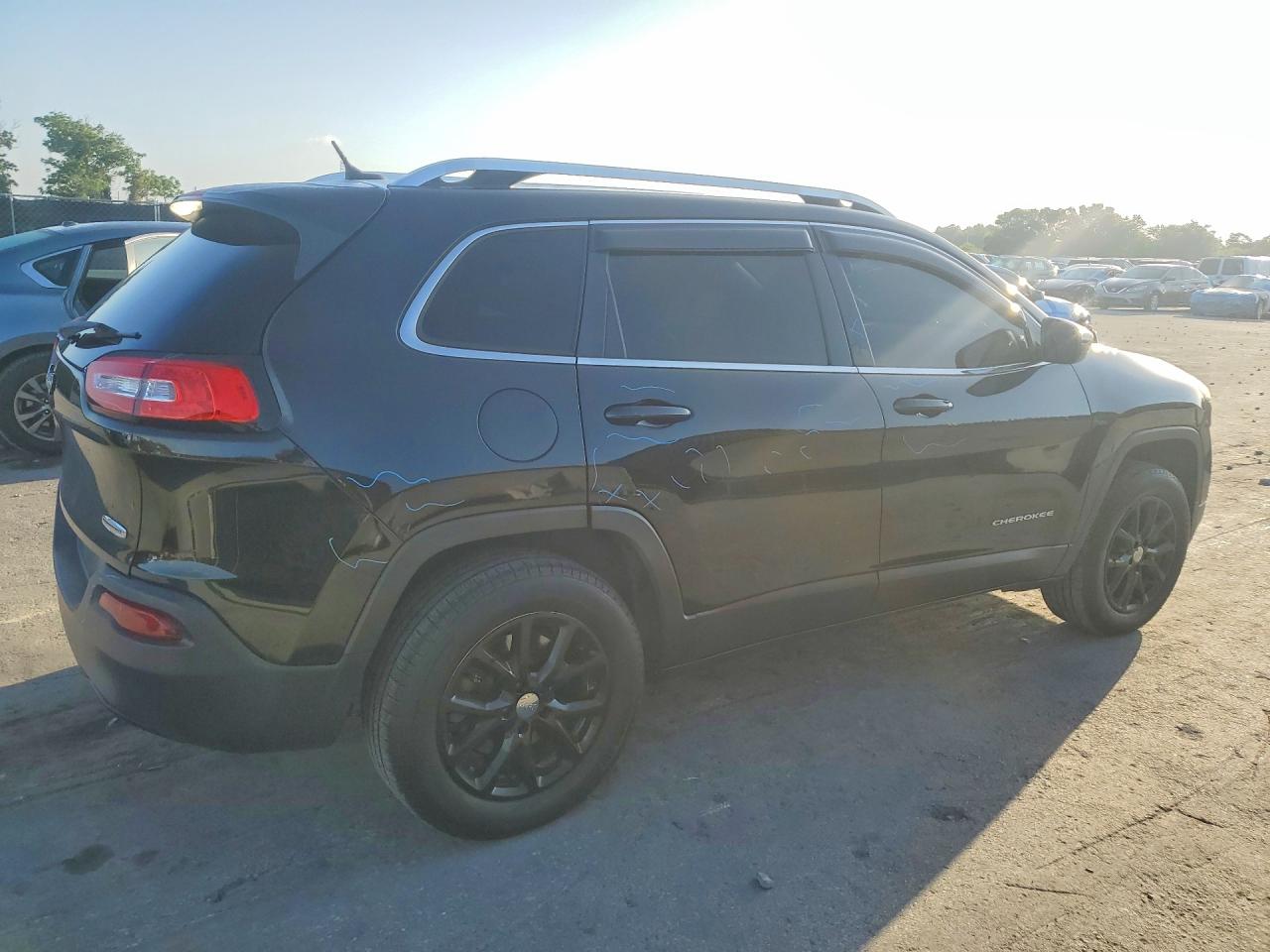 2015 Jeep Cherokee Latitude Black vin: 1C4PJMCB4FW715224