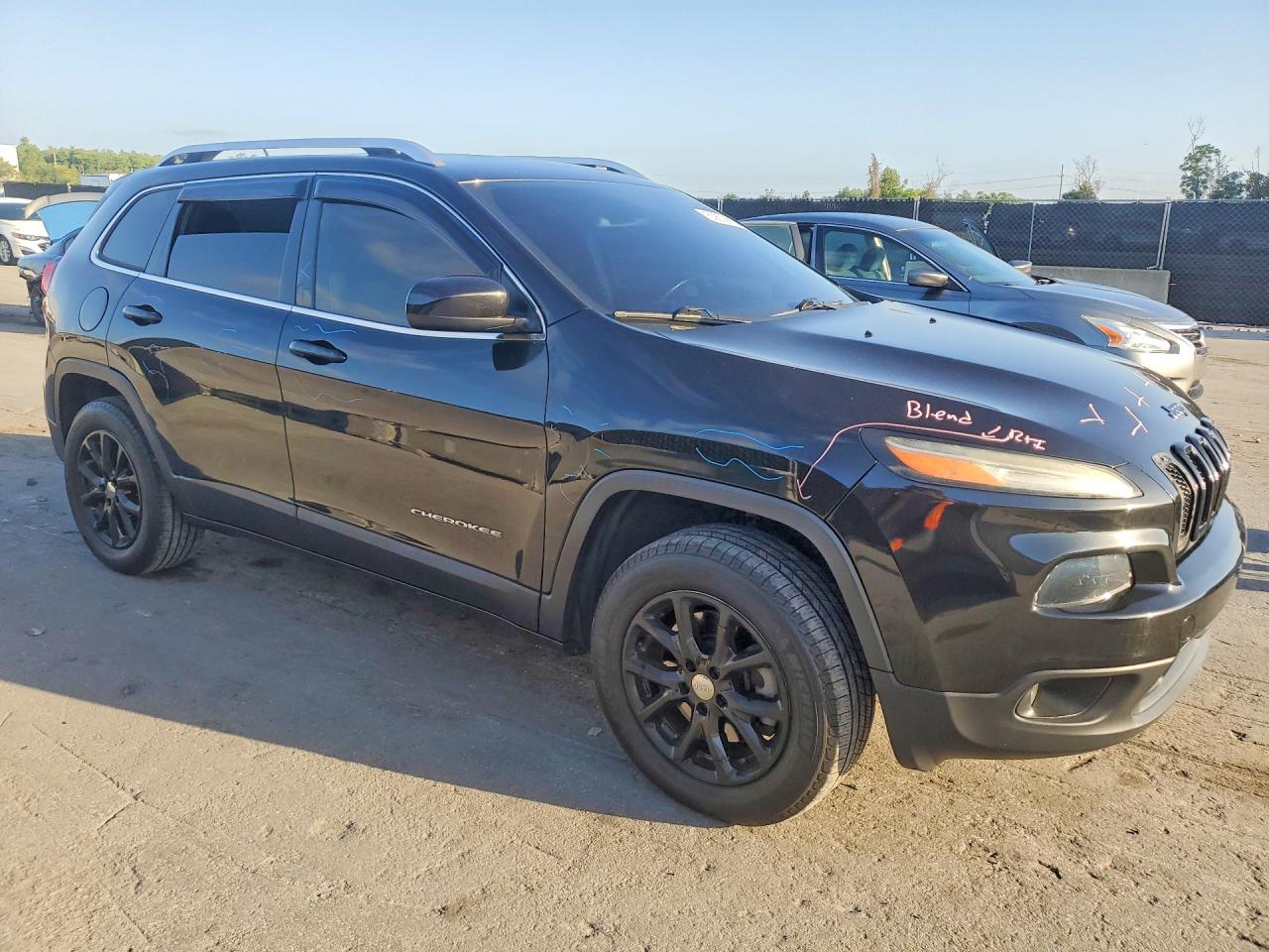 2015 Jeep Cherokee Latitude Black vin: 1C4PJMCB4FW715224