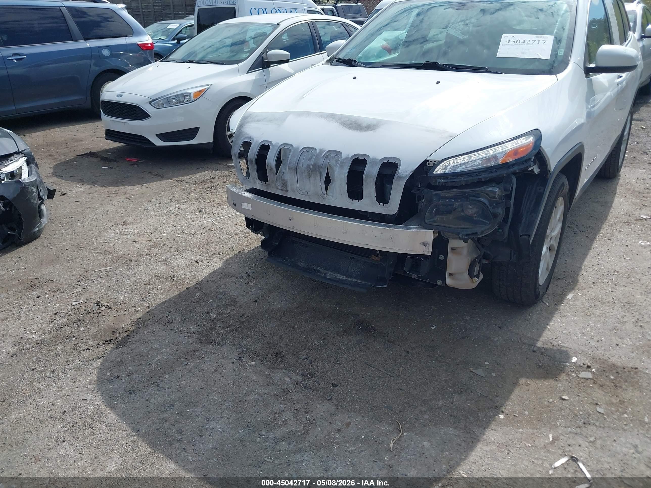2015 Jeep Cherokee Latitude White vin: 1C4PJMCB4FW734548