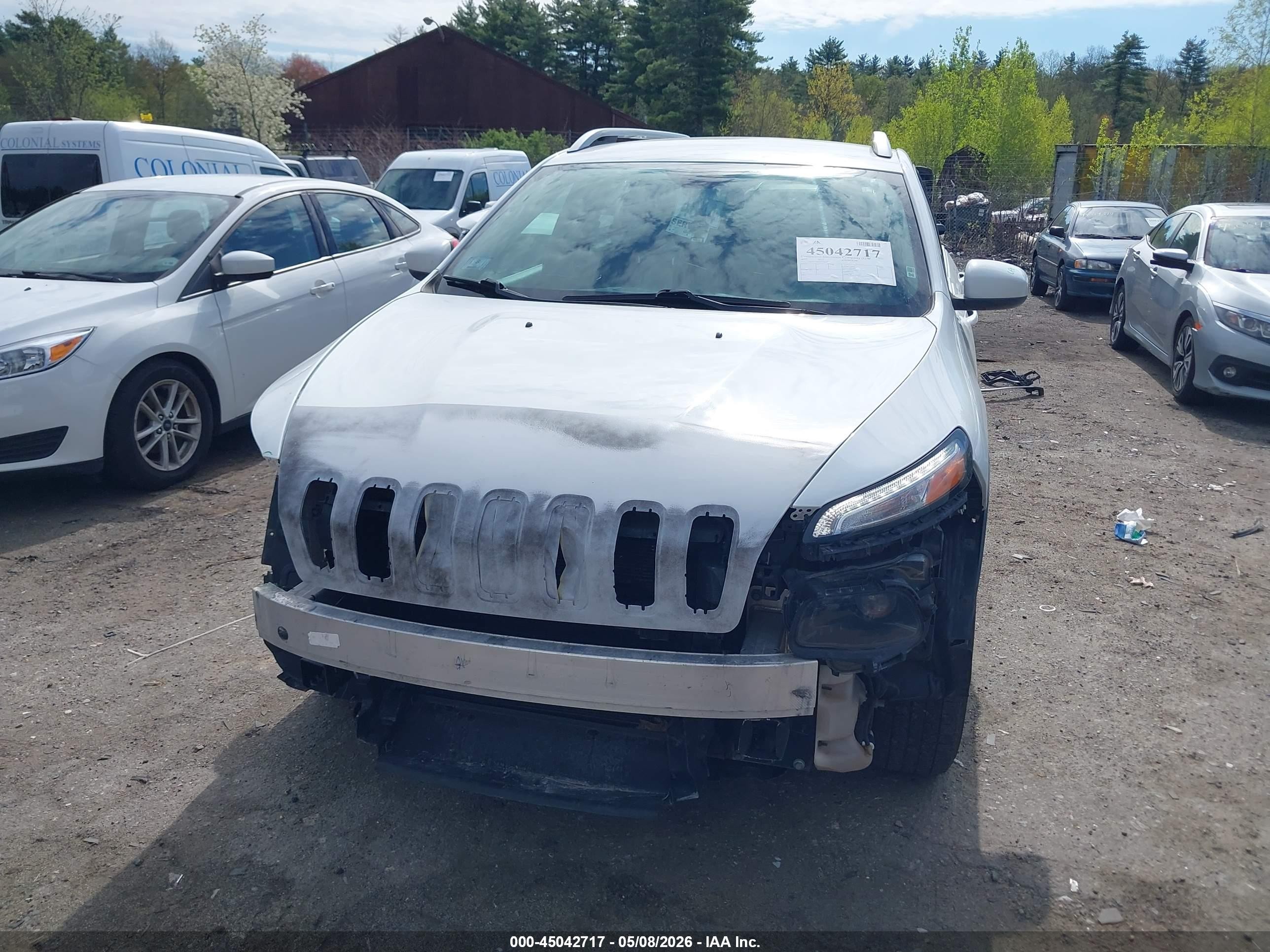 2015 Jeep Cherokee Latitude White vin: 1C4PJMCB4FW734548