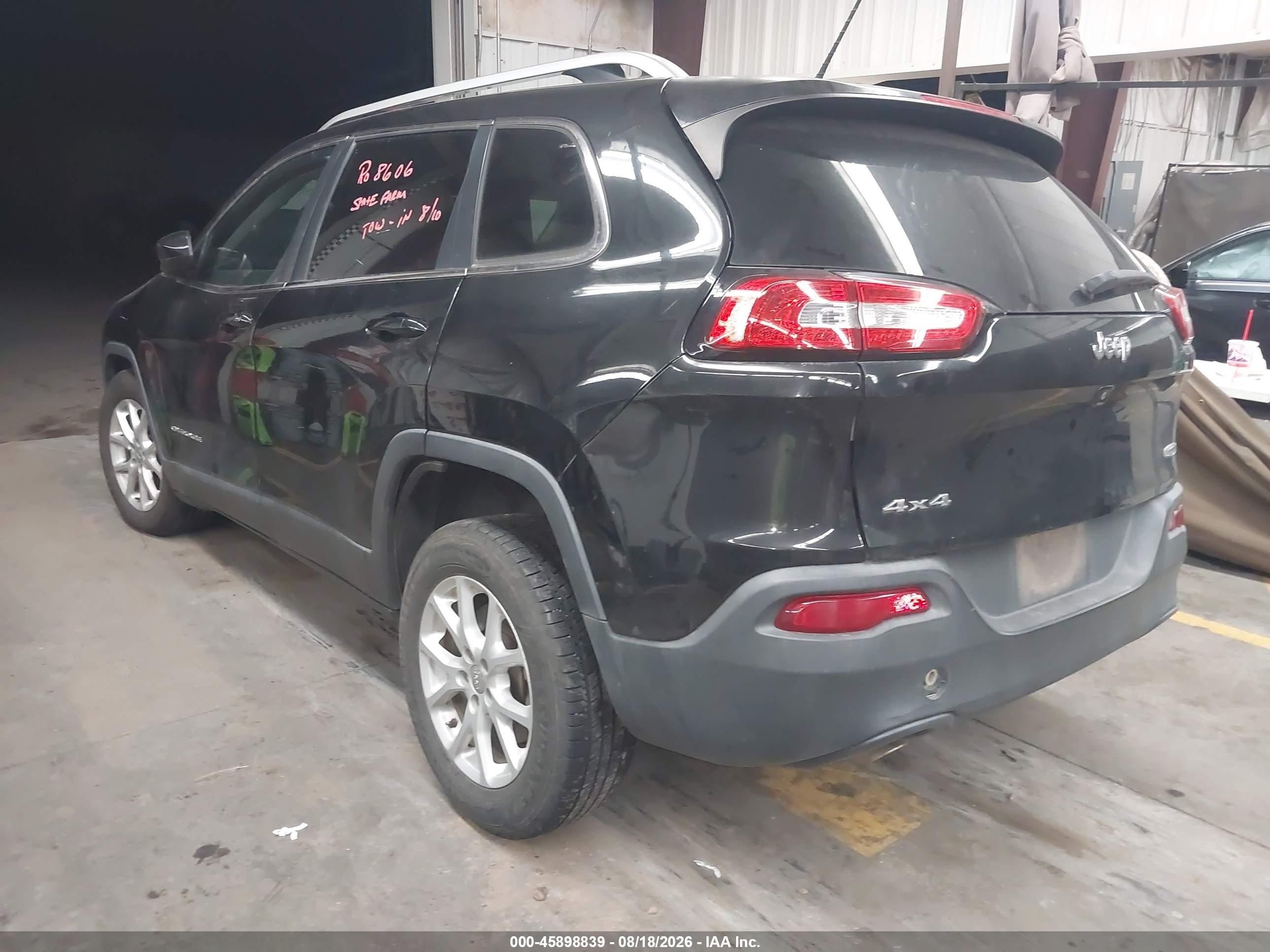 2015 Jeep Cherokee Latitude Черный vin: 1C4PJMCB4FW772099