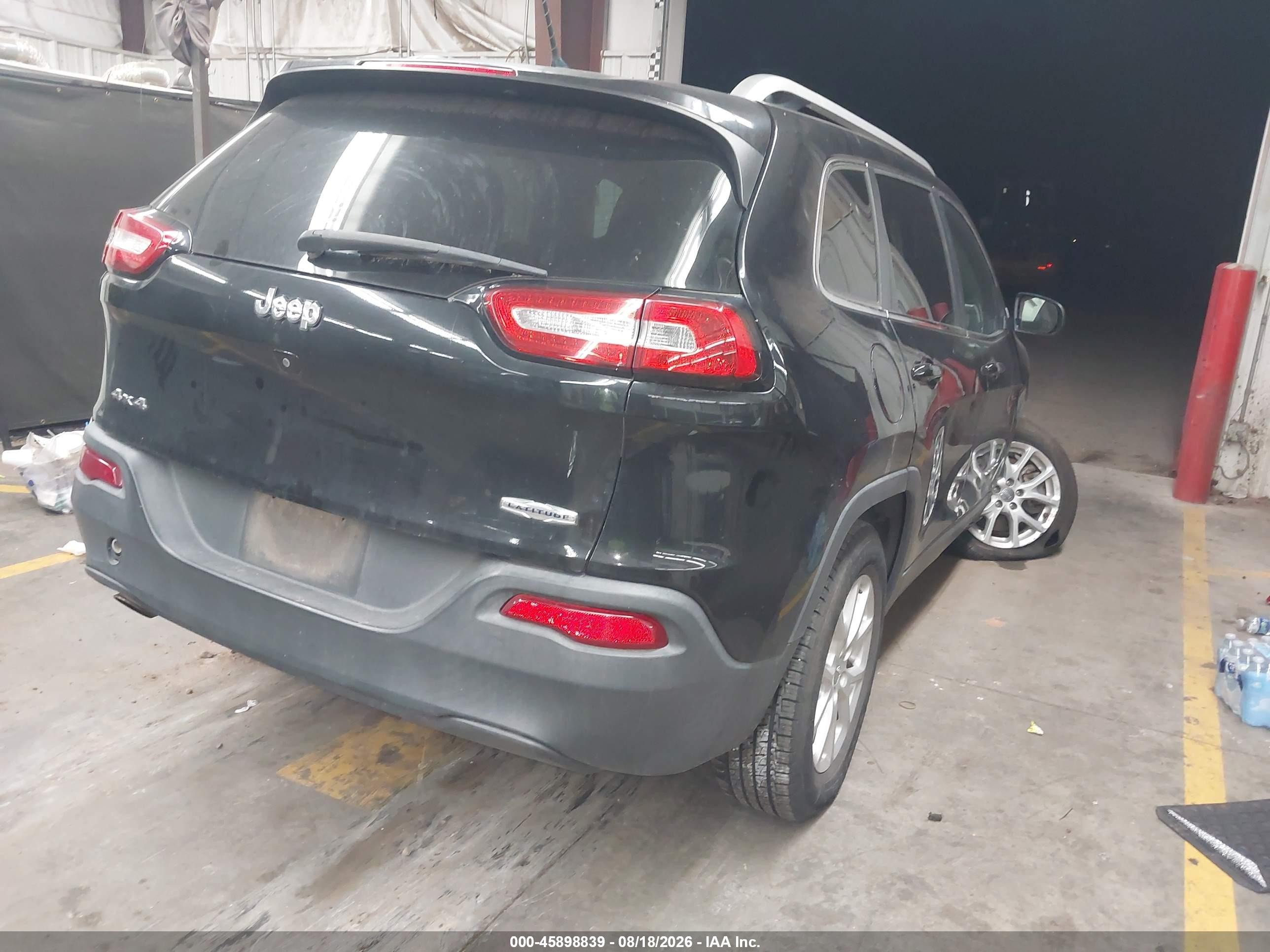 2015 Jeep Cherokee Latitude Черный vin: 1C4PJMCB4FW772099