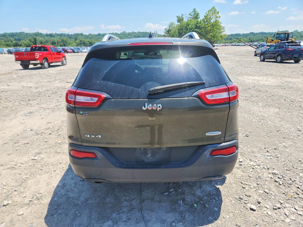 2015 Jeep Cherokee Latitude Green vin: 1C4PJMCB4FW784687