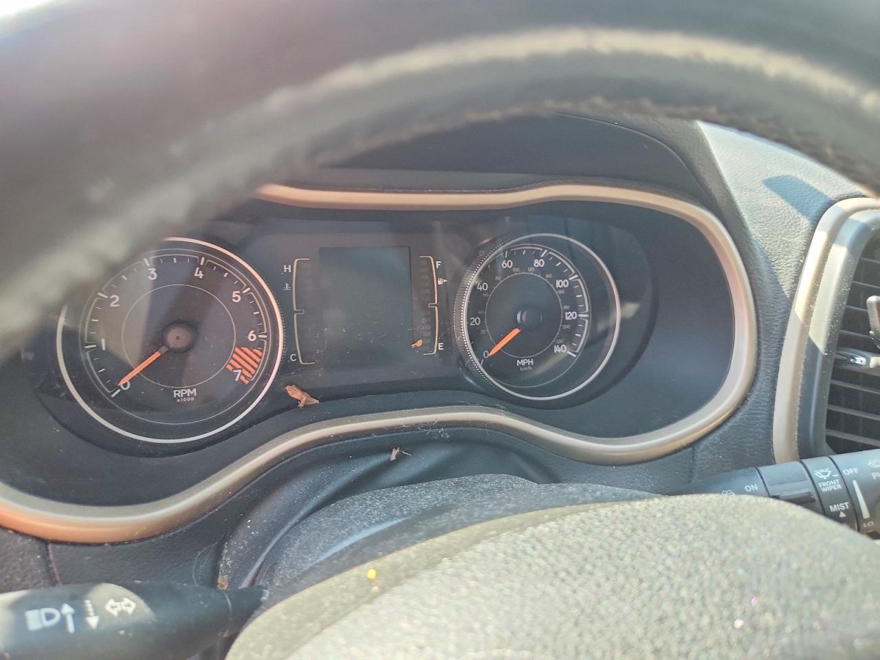 2015 Jeep Cherokee Latitude White vin: 1C4PJMCB4FW793194