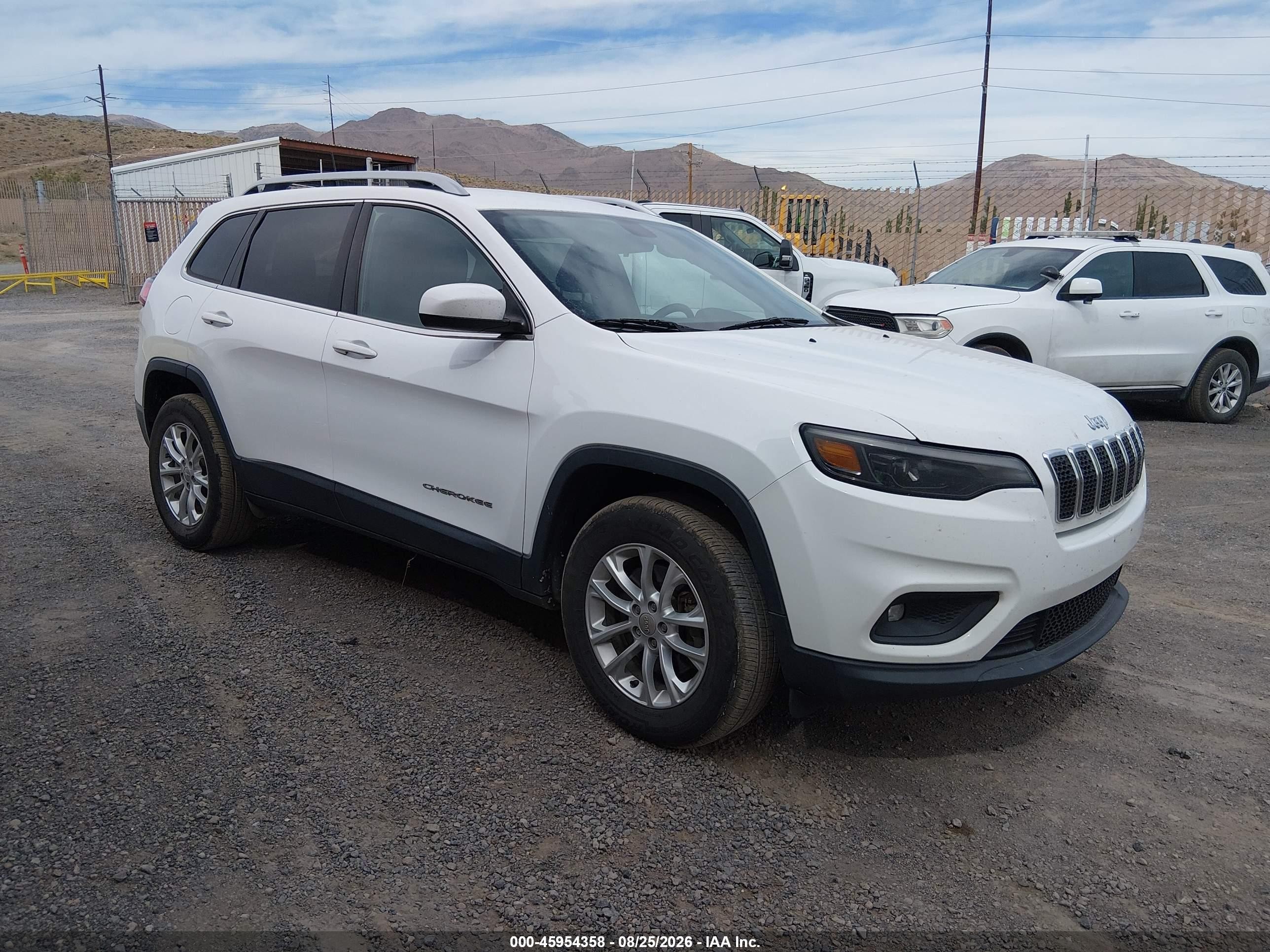 2019 Jeep Cherokee Latitude 4x4 White vin: 1C4PJMCB4KD440279