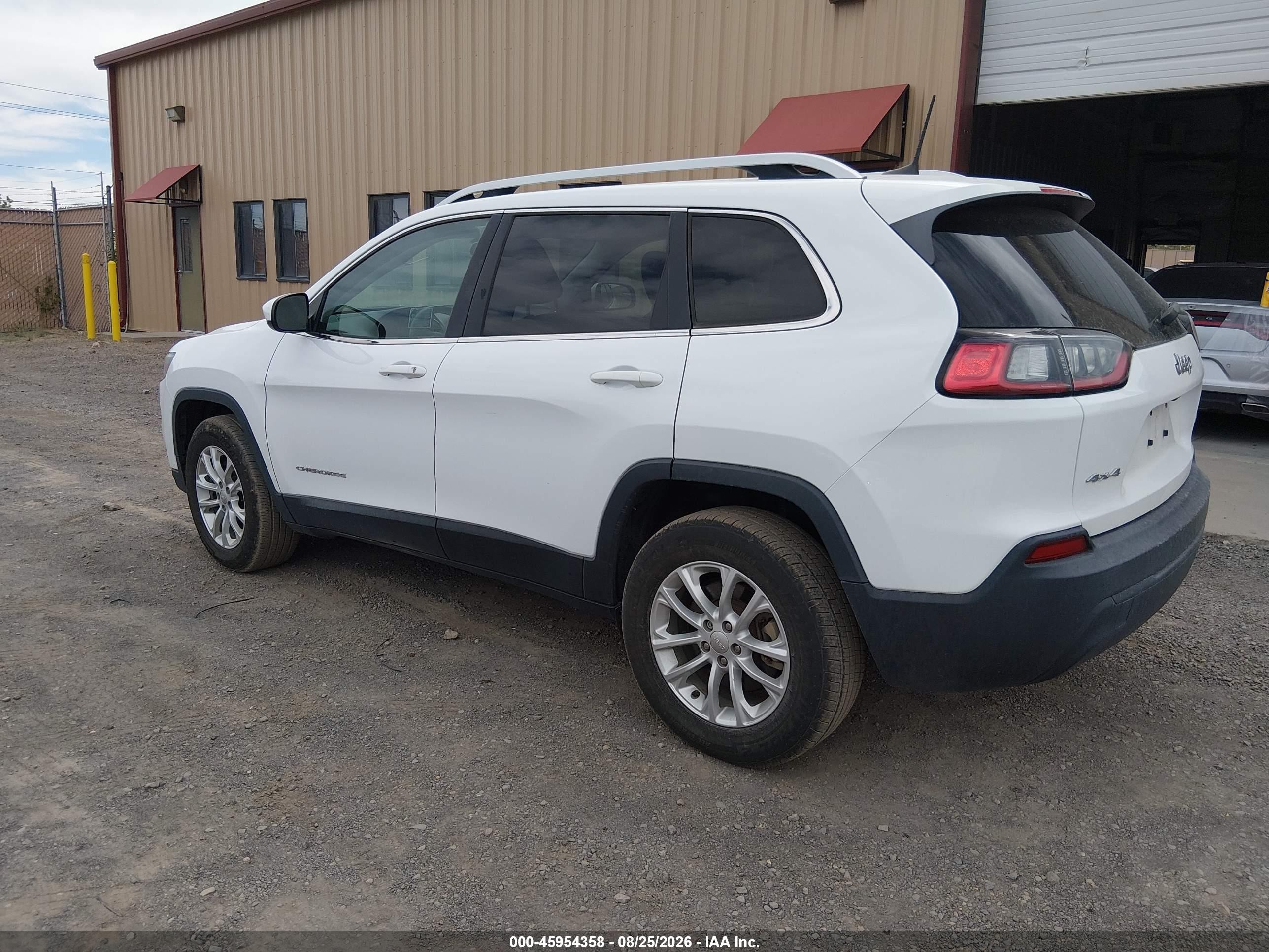 2019 Jeep Cherokee Latitude 4x4 White vin: 1C4PJMCB4KD440279