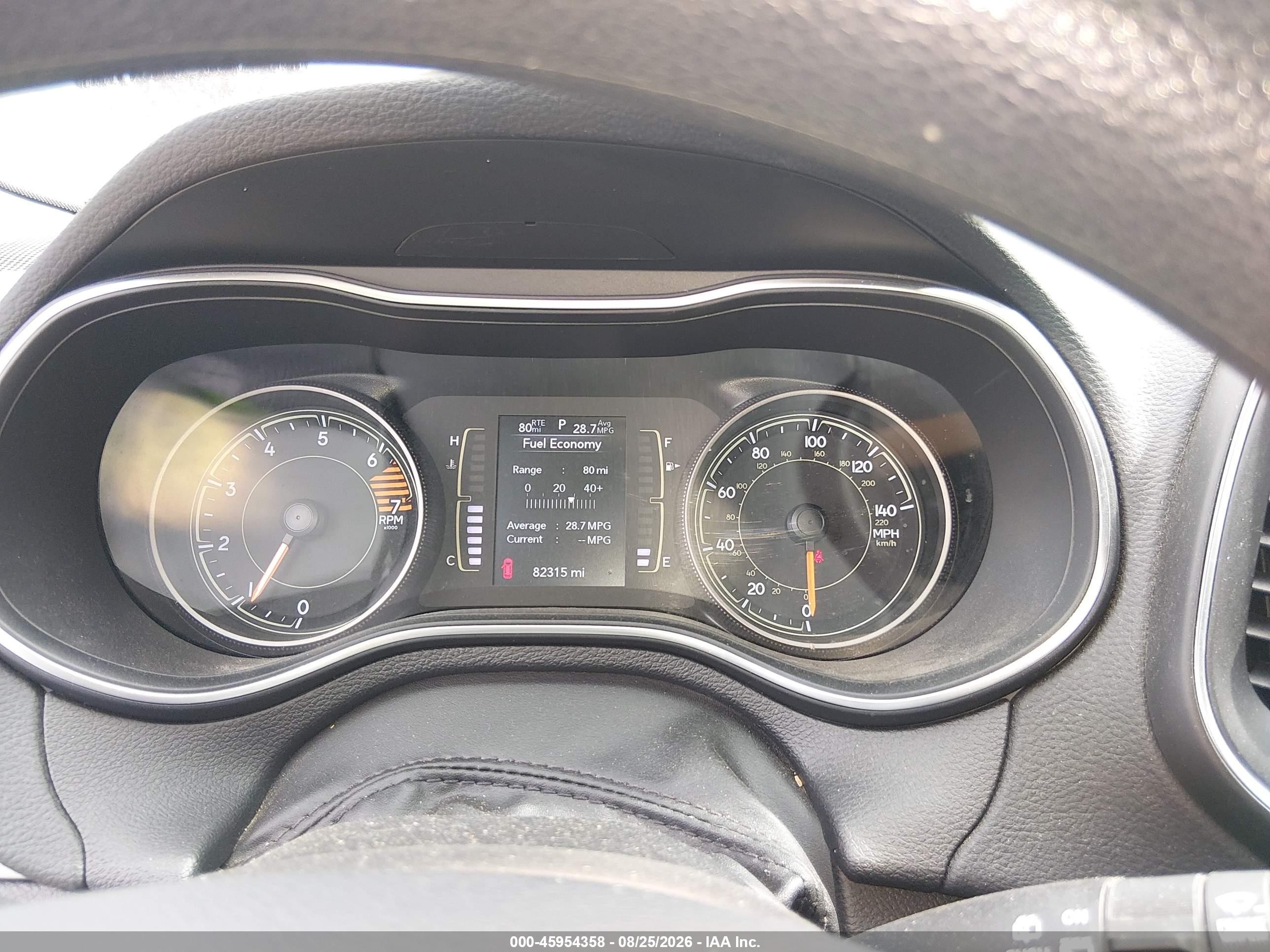 2019 Jeep Cherokee Latitude 4x4 White vin: 1C4PJMCB4KD440279