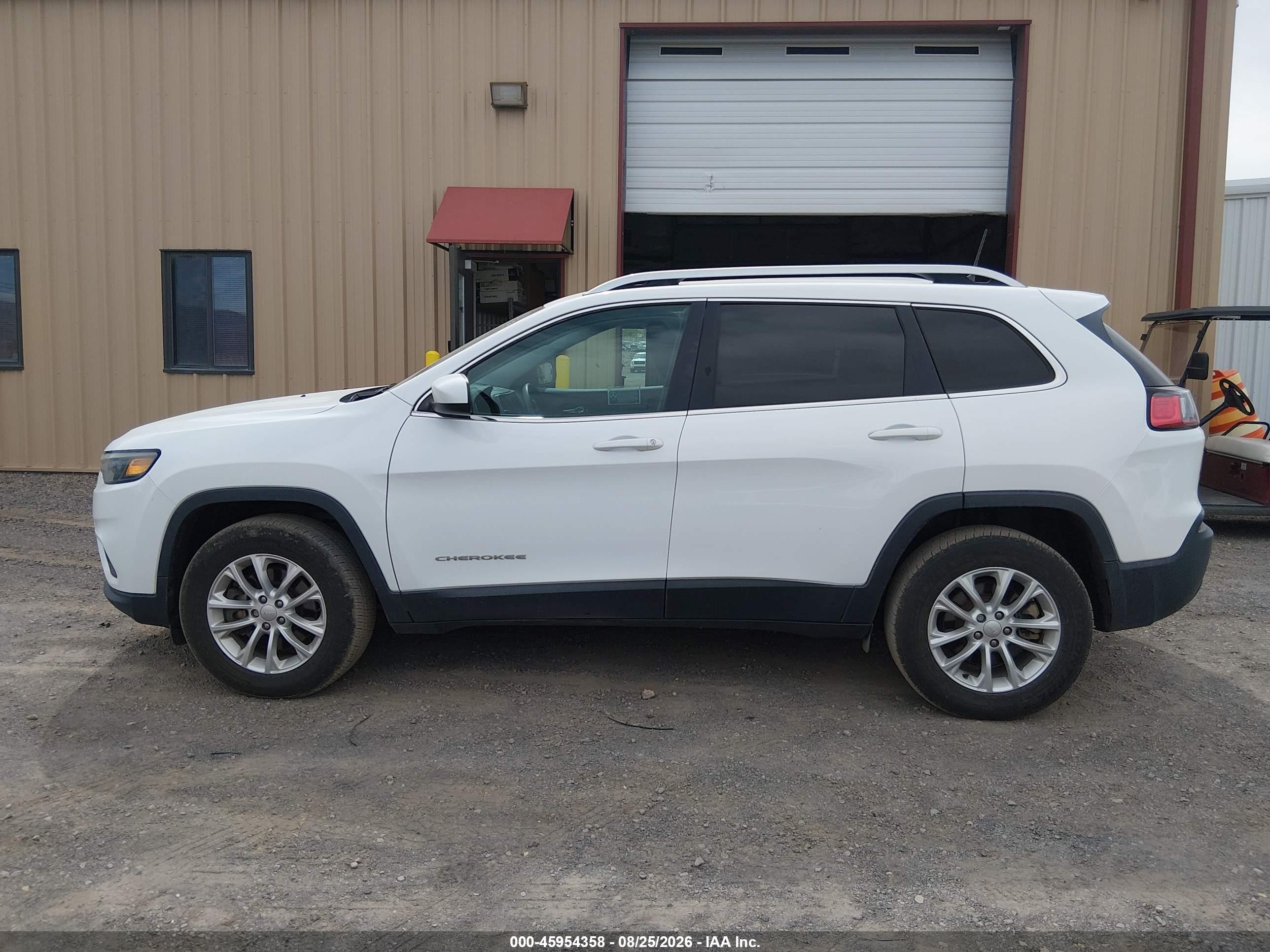 2019 Jeep Cherokee Latitude 4x4 White vin: 1C4PJMCB4KD440279
