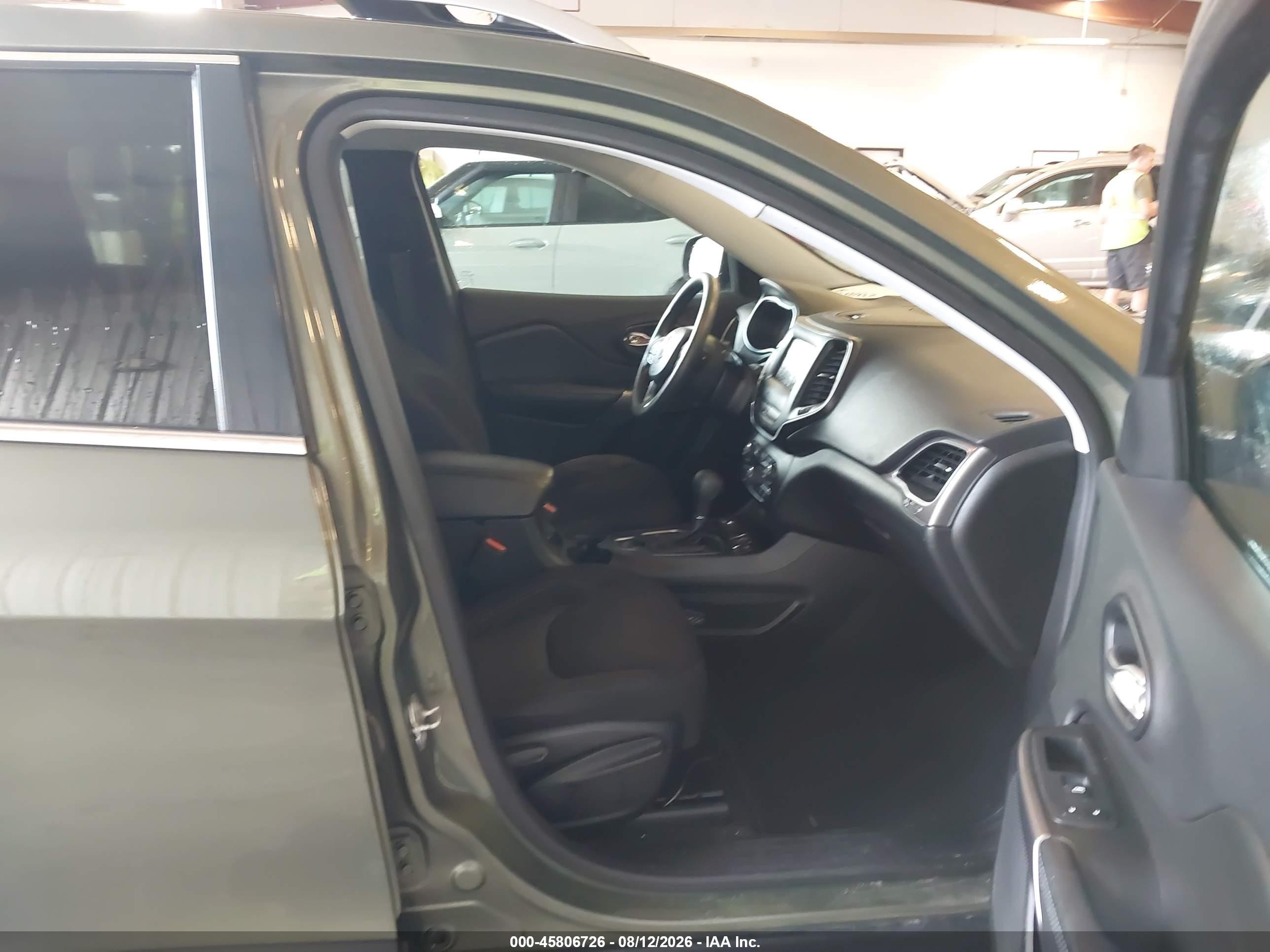 2019 Jeep Cherokee Latitude 4x4 Green vin: 1C4PJMCB4KD449449