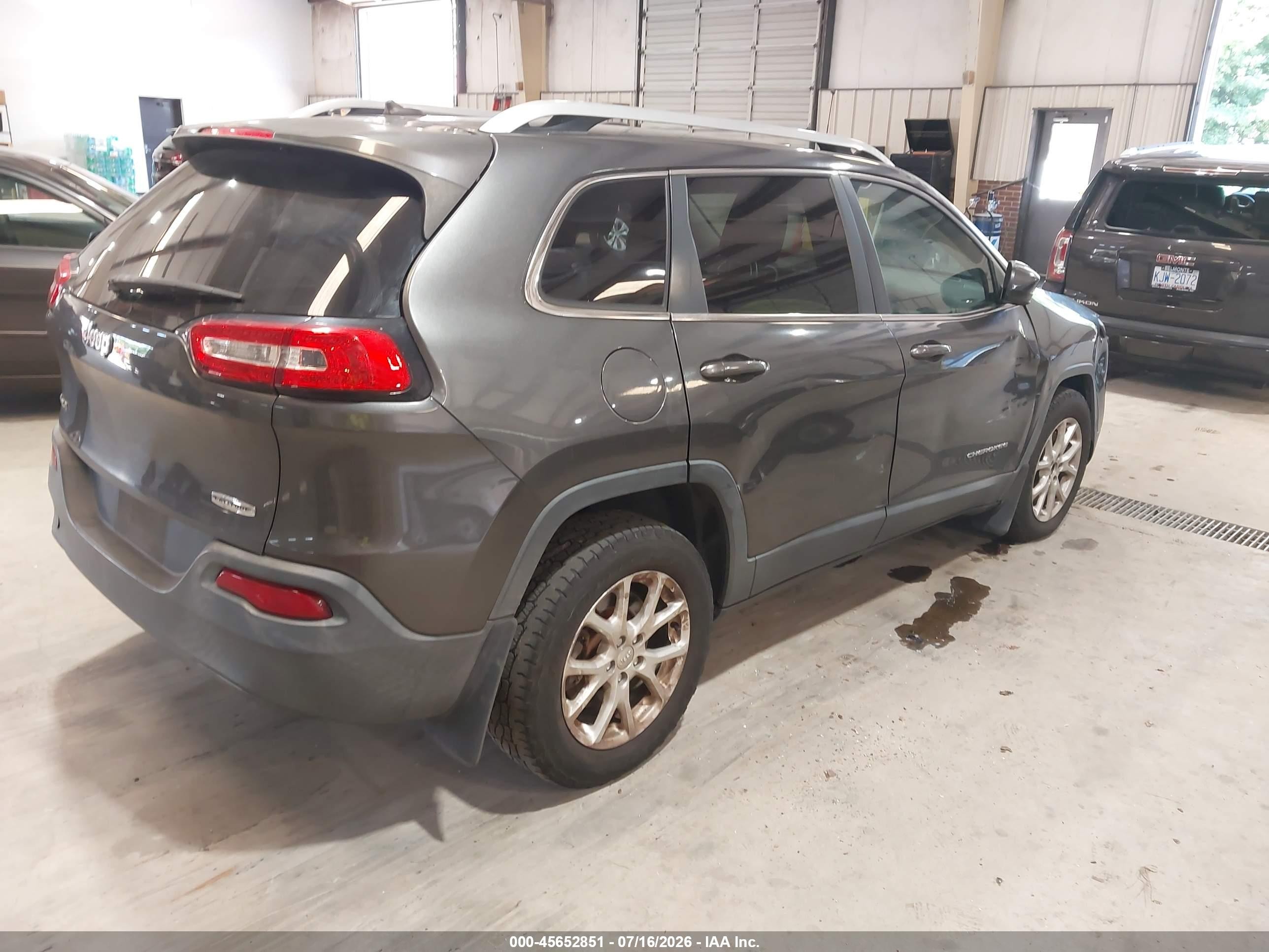2014 Jeep Cherokee Latitude Gray vin: 1C4PJMCB5EW141294