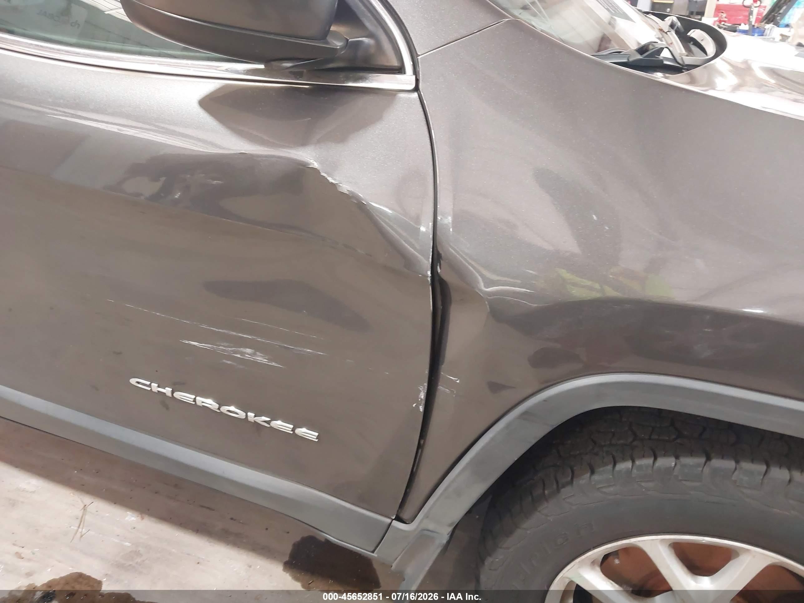 2014 Jeep Cherokee Latitude Gray vin: 1C4PJMCB5EW141294