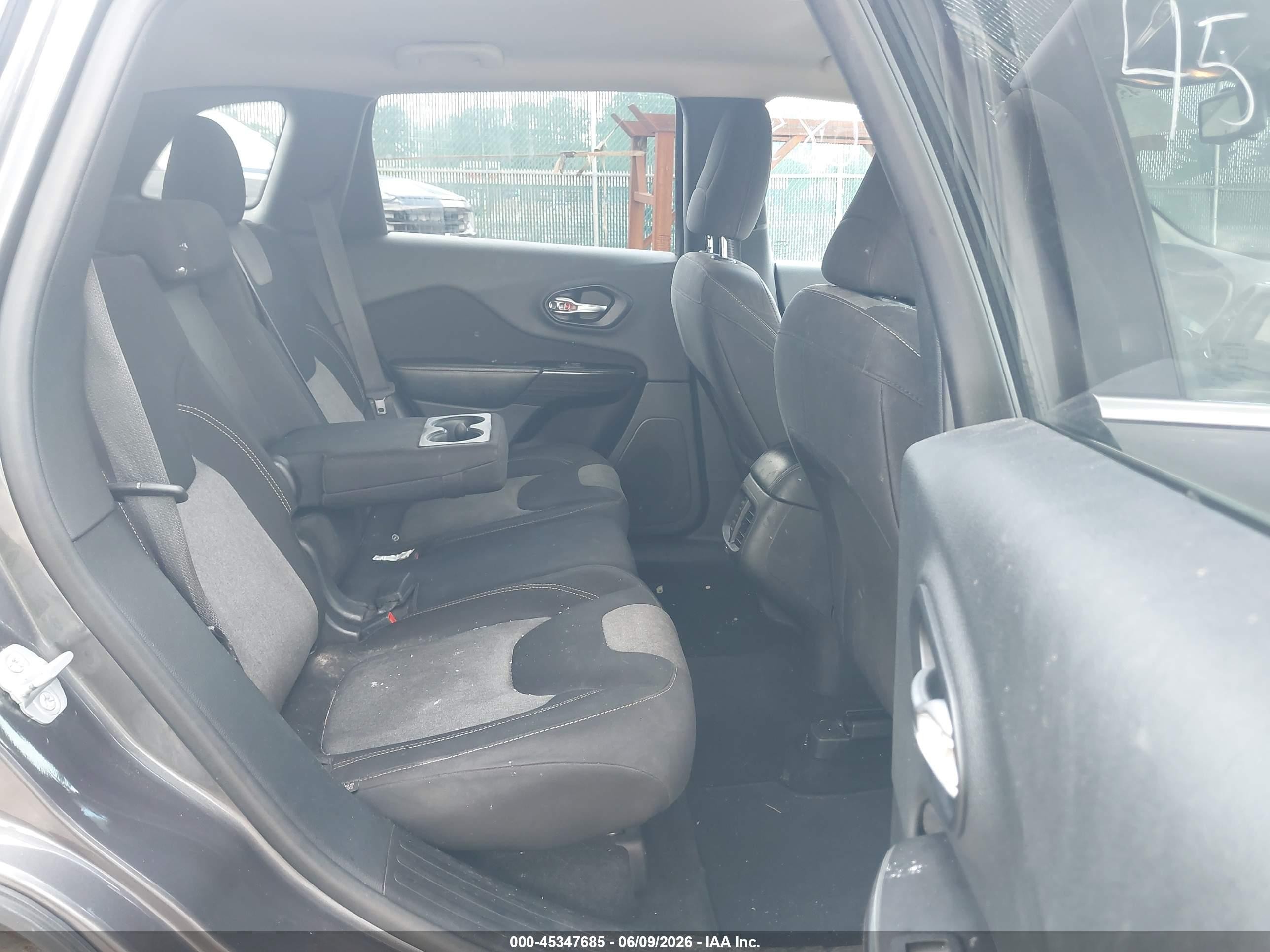 2014 Jeep Cherokee Latitude Серый vin: 1C4PJMCB5EW183707