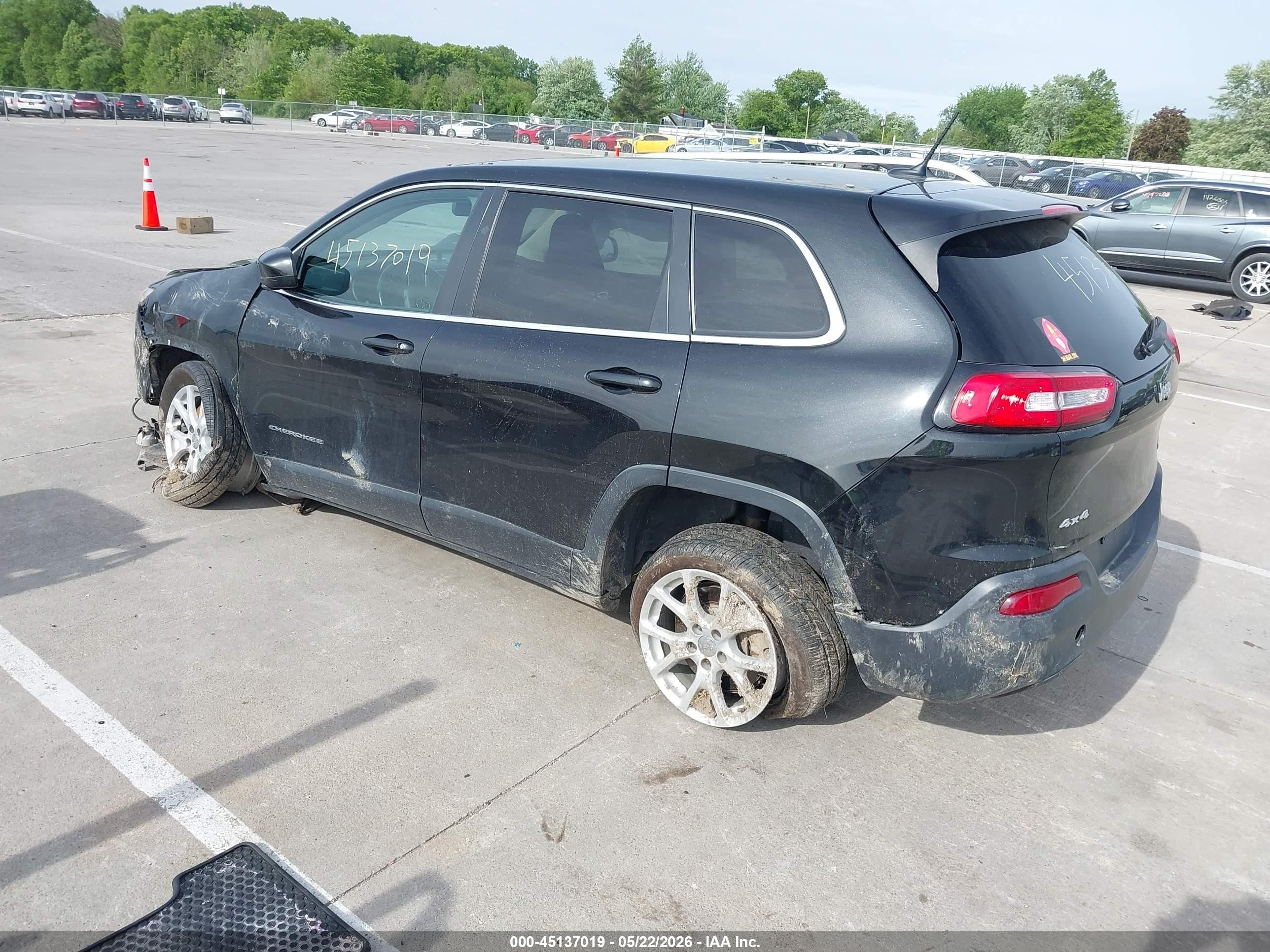 2014 Jeep Cherokee Latitude Black vin: 1C4PJMCB5EW185991