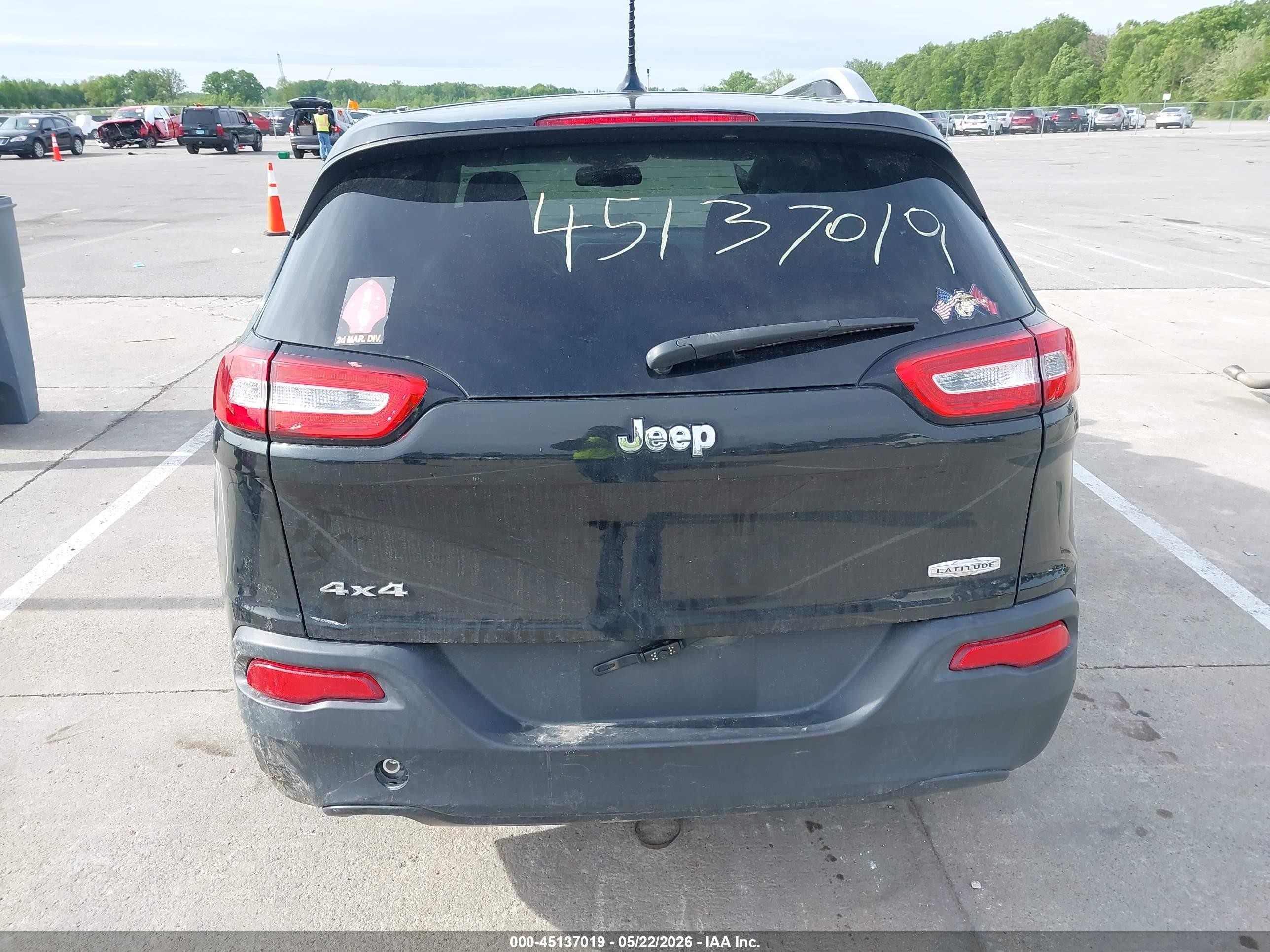 2014 Jeep Cherokee Latitude Black vin: 1C4PJMCB5EW185991