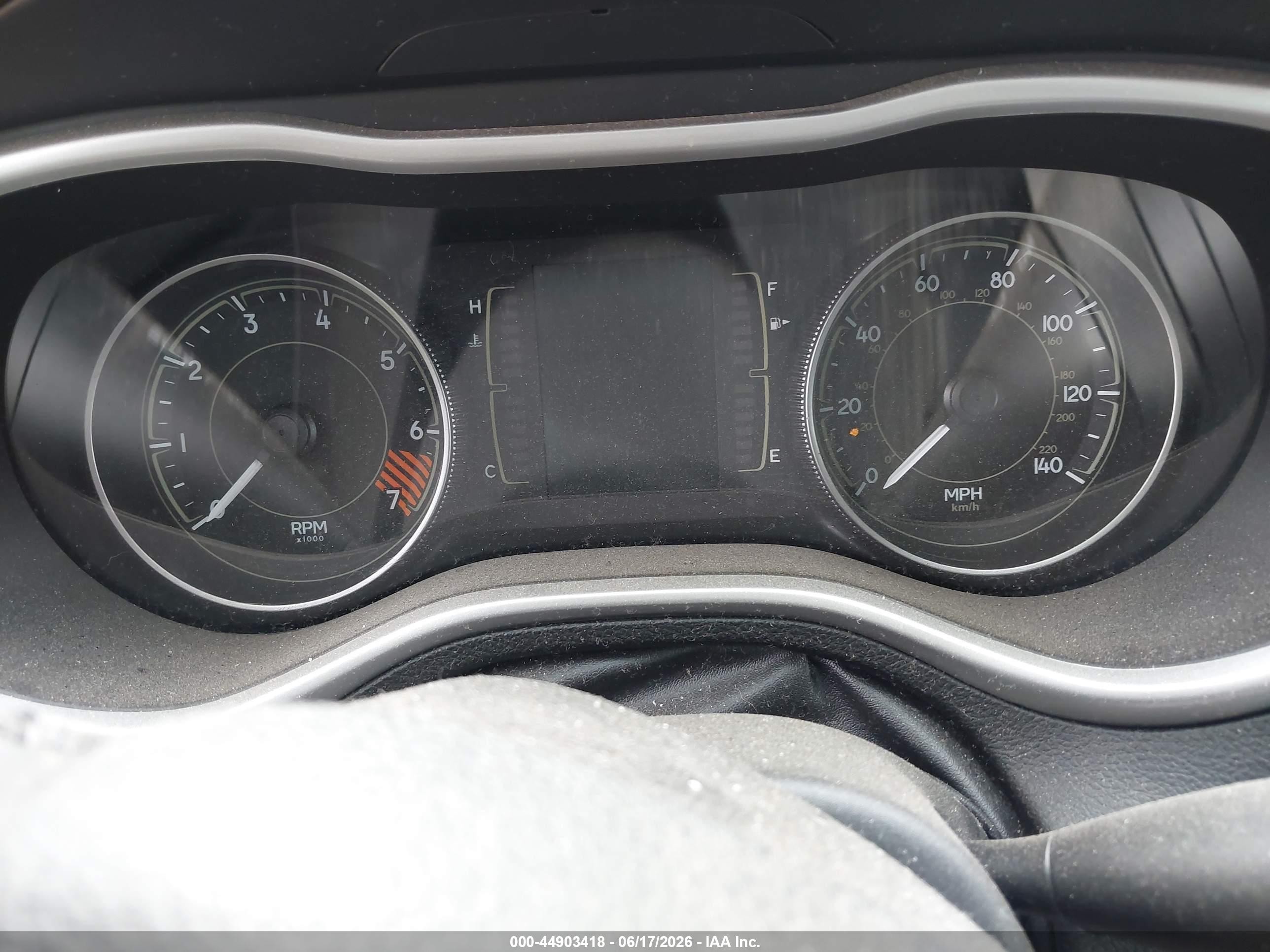 2014 Jeep Cherokee Latitude Silver vin: 1C4PJMCB5EW198210