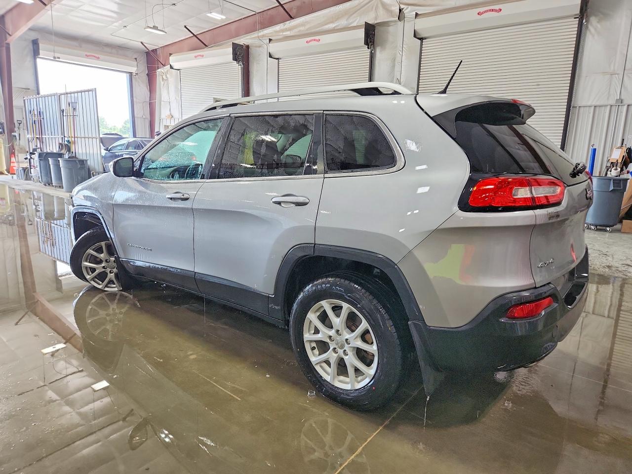 2014 Jeep Cherokee Latitude Gray vin: 1C4PJMCB5EW247017