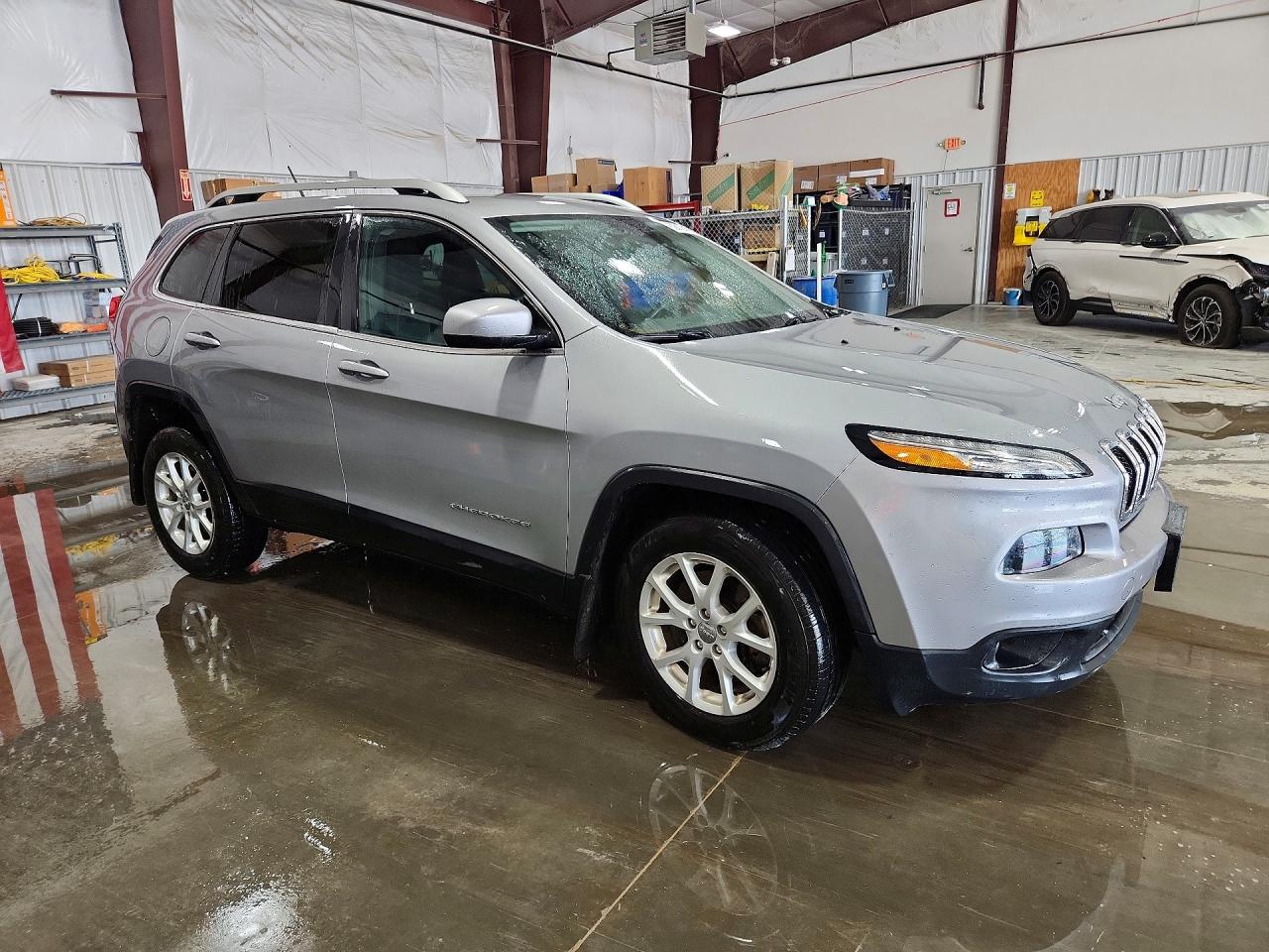 2014 Jeep Cherokee Latitude Gray vin: 1C4PJMCB5EW247017