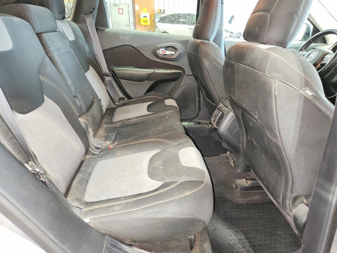 2014 Jeep Cherokee Latitude Gray vin: 1C4PJMCB5EW247017