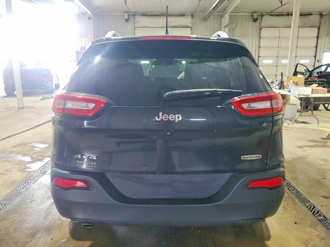 2015 Jeep Cherokee Latitude Черный vin: 1C4PJMCB5FW502976