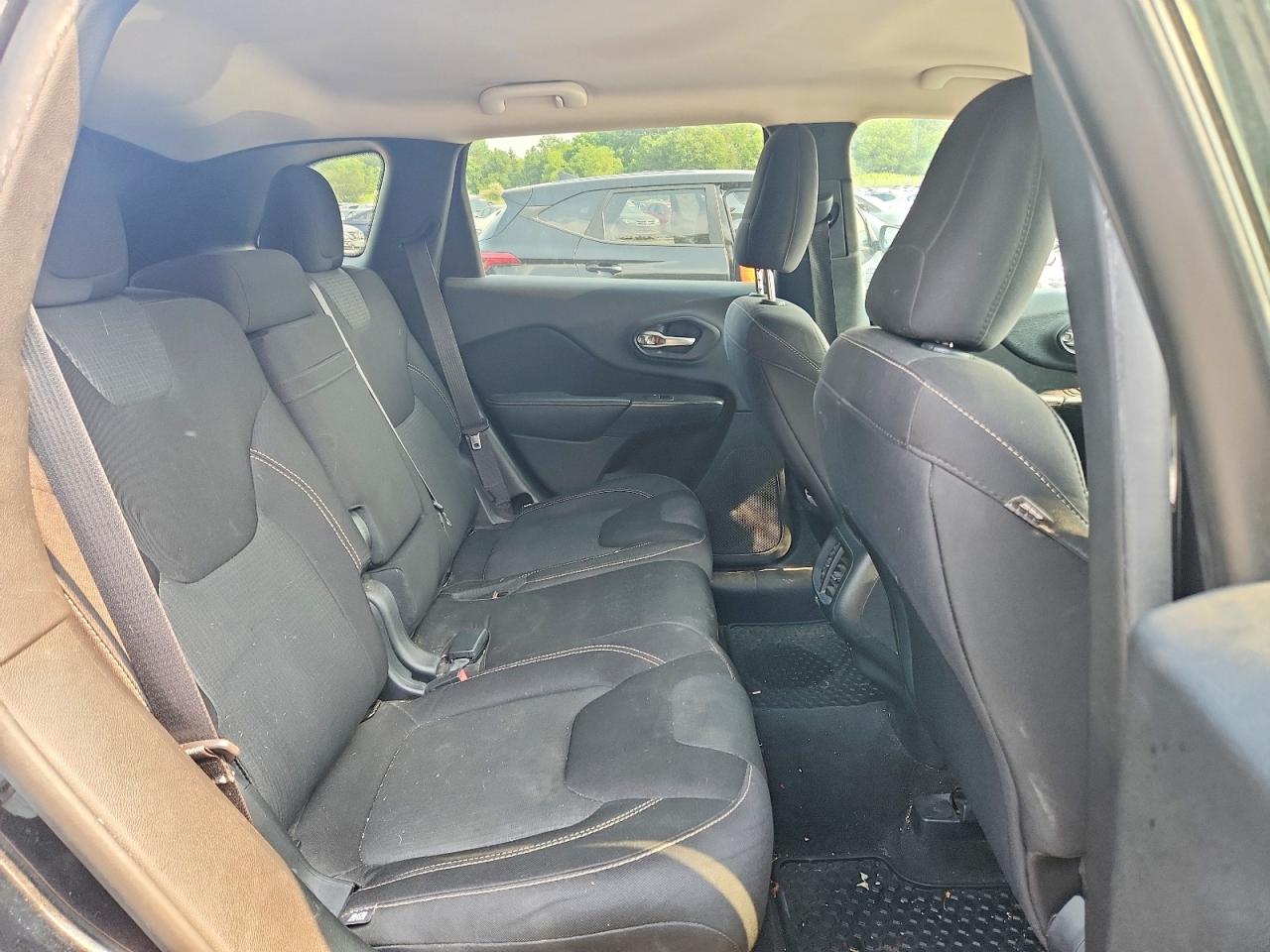 2015 Jeep Cherokee Latitude Charcoal vin: 1C4PJMCB5FW553006