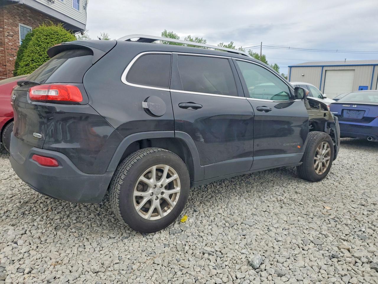 2015 Jeep Cherokee Latitude Black vin: 1C4PJMCB5FW563891