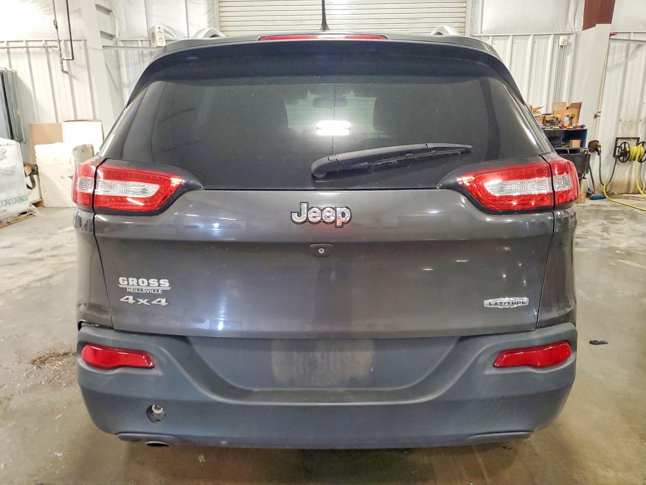 2015 Jeep Cherokee Latitude Gray vin: 1C4PJMCB5FW633163