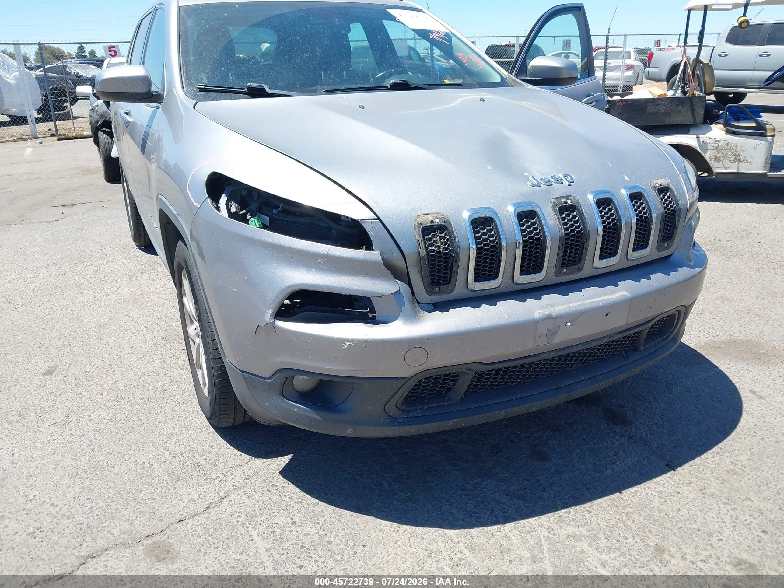 2015 Jeep Cherokee Latitude Gray vin: 1C4PJMCB5FW633244