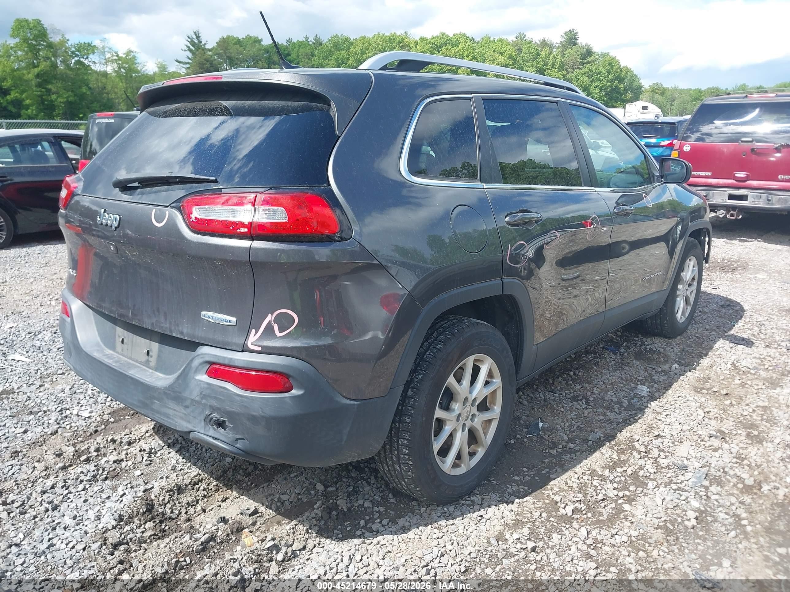 2015 Jeep Cherokee Latitude Gray vin: 1C4PJMCB5FW649976