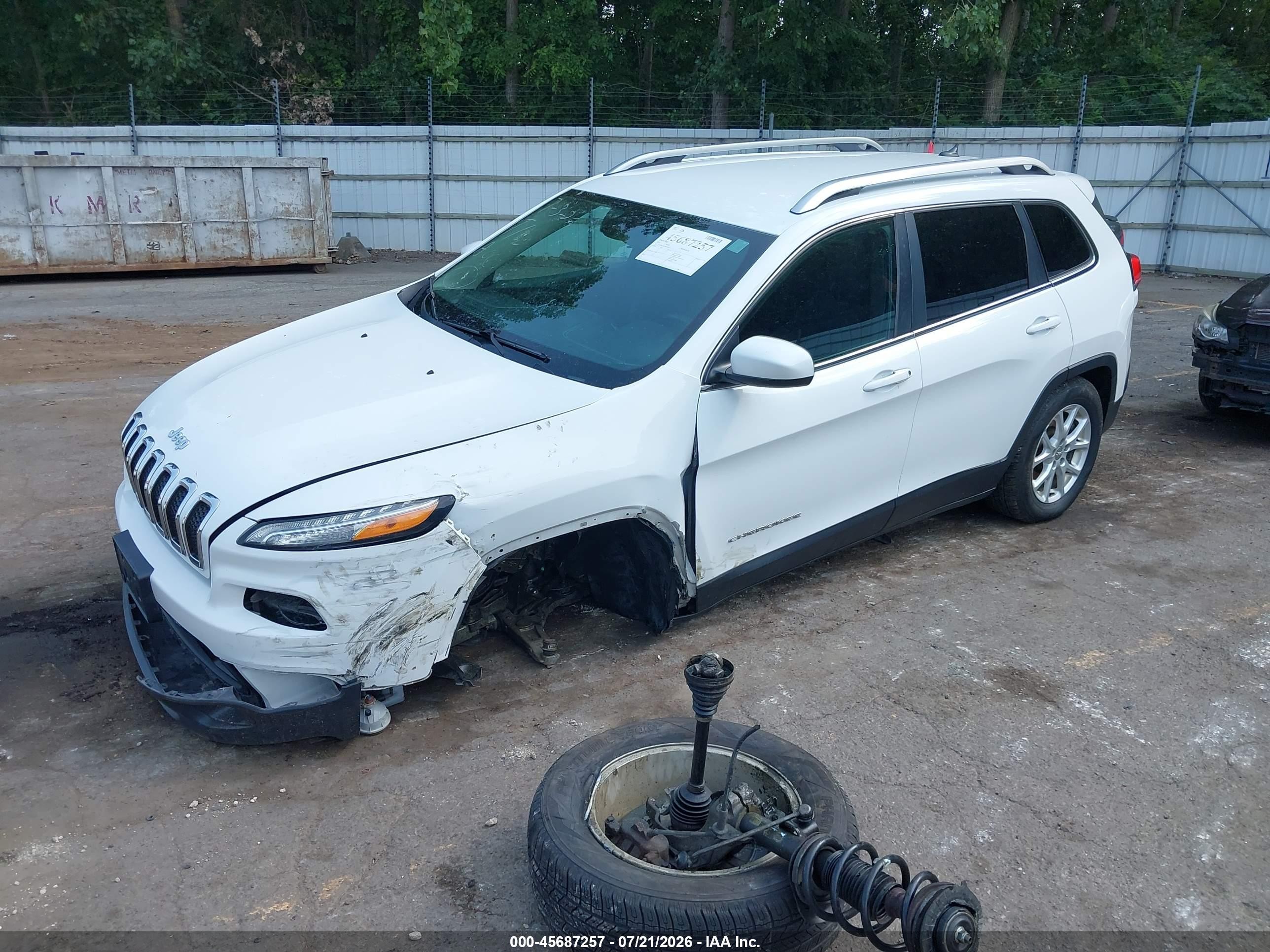 2015 Jeep Cherokee Latitude White vin: 1C4PJMCB5FW679365