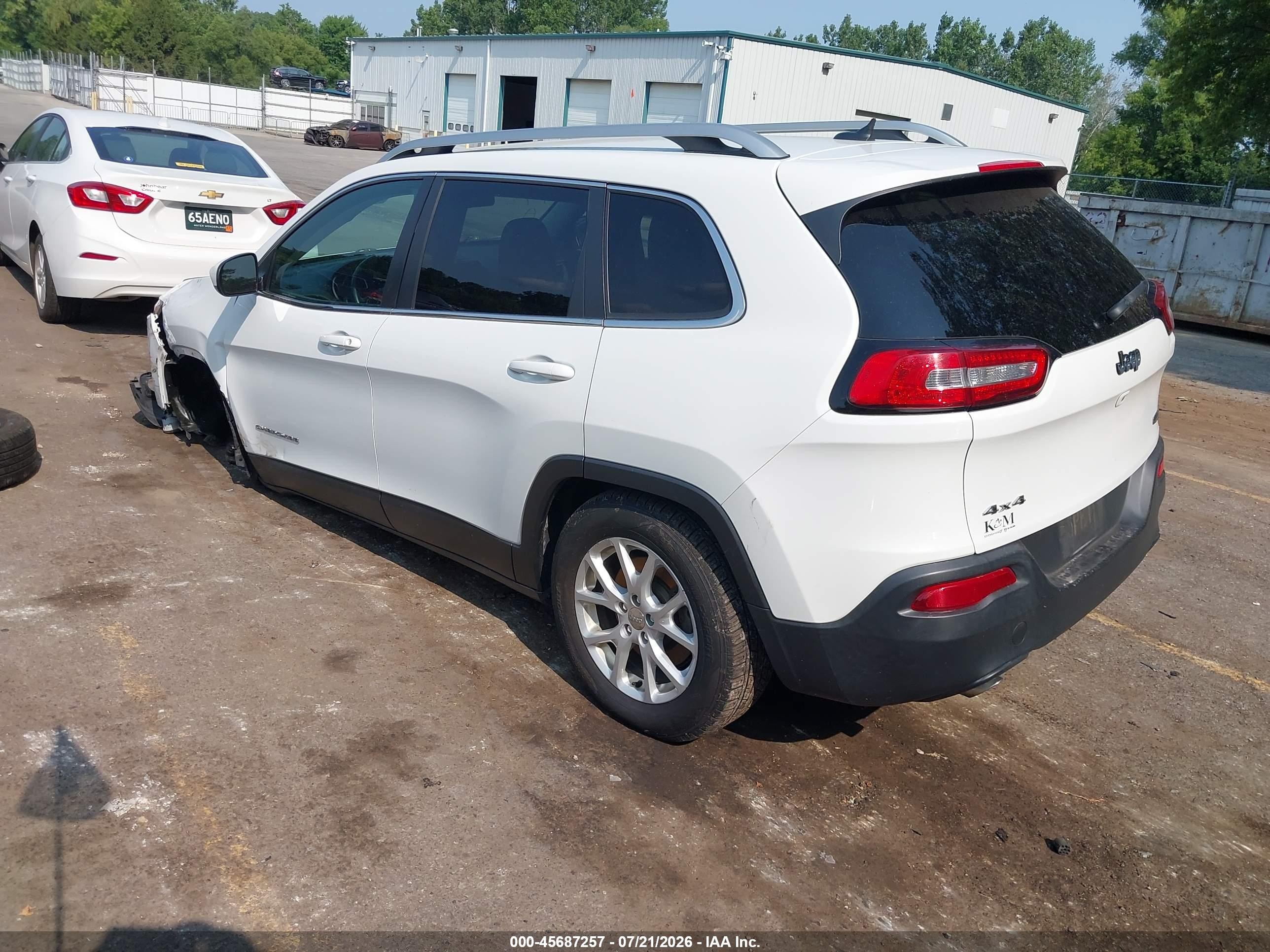 2015 Jeep Cherokee Latitude White vin: 1C4PJMCB5FW679365