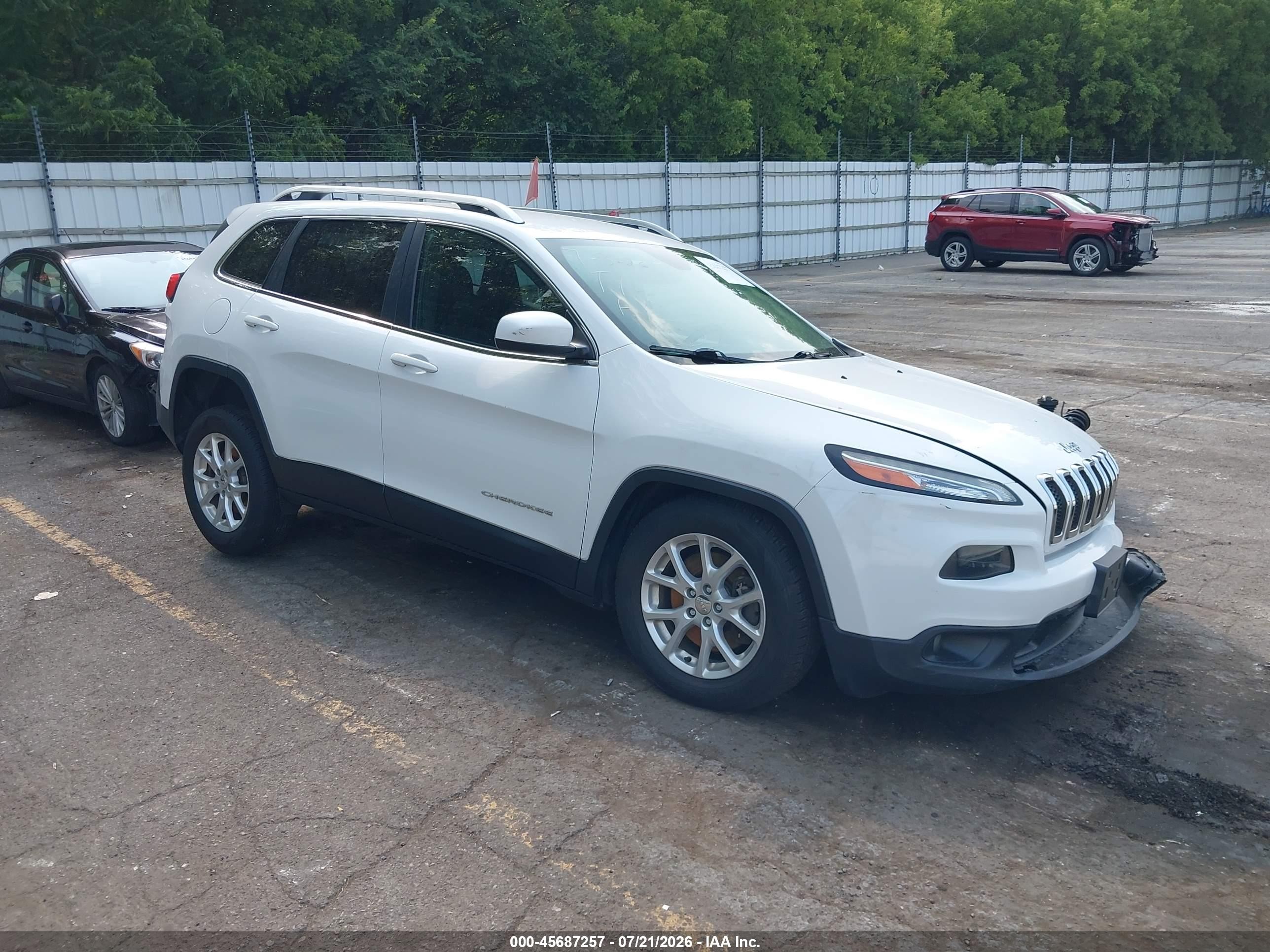 2015 Jeep Cherokee Latitude White vin: 1C4PJMCB5FW679365
