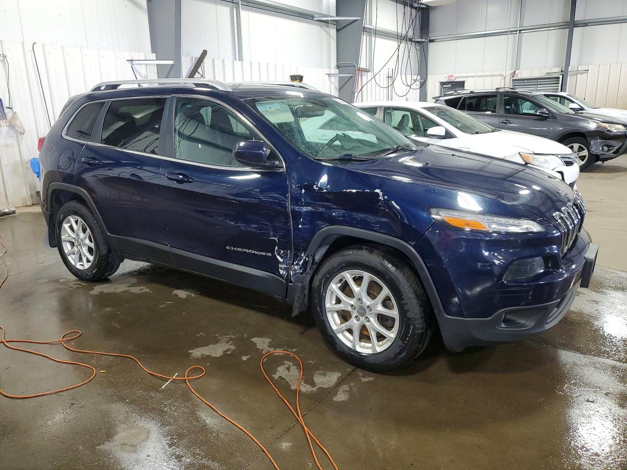 2015 Jeep Cherokee Latitude Blue vin: 1C4PJMCB5FW738382