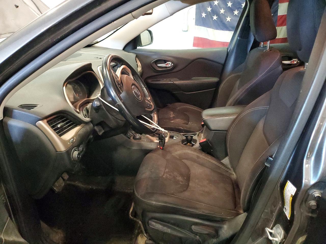 2015 Jeep Cherokee Latitude Gray vin: 1C4PJMCB5FW768403