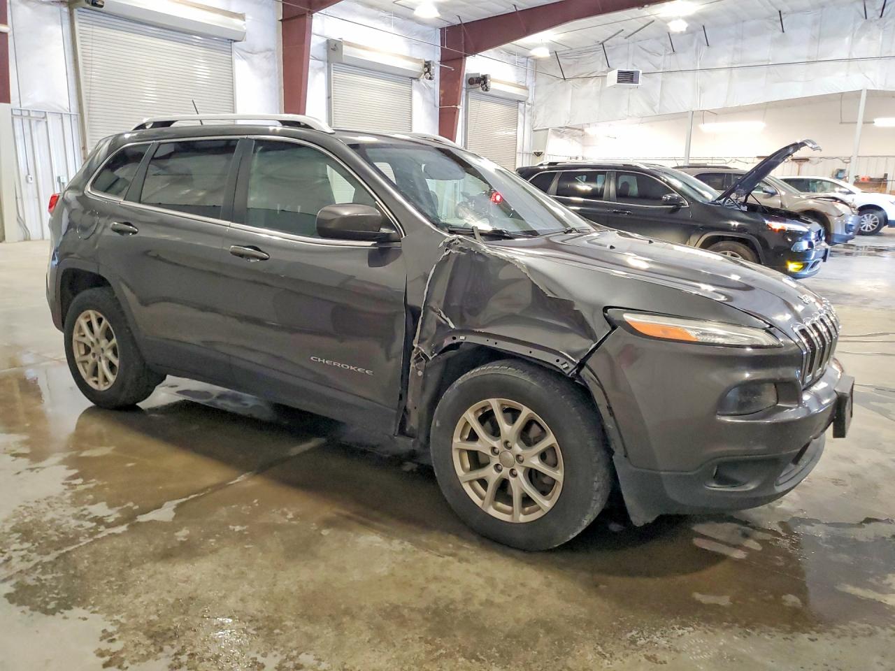 2015 Jeep Cherokee Latitude Gray vin: 1C4PJMCB5FW768403