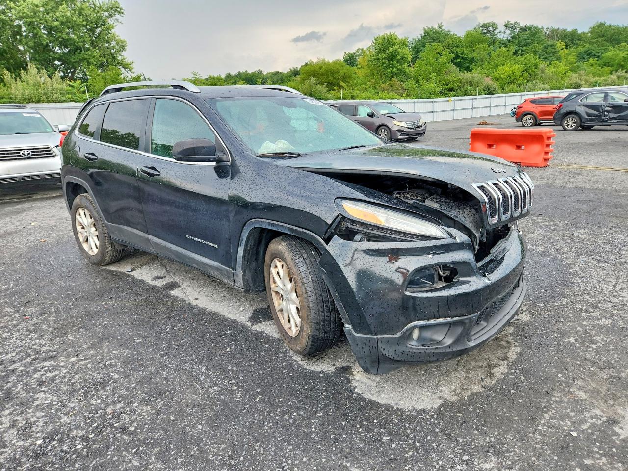 2016 Jeep Cherokee Latitude Black vin: 1C4PJMCB5GW330370