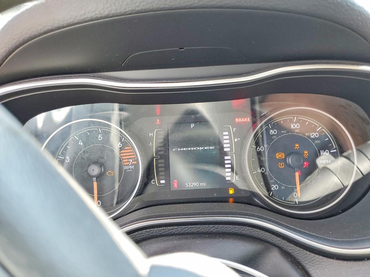 2019 Jeep Cherokee Latitude Silver vin: 1C4PJMCB5KD280719
