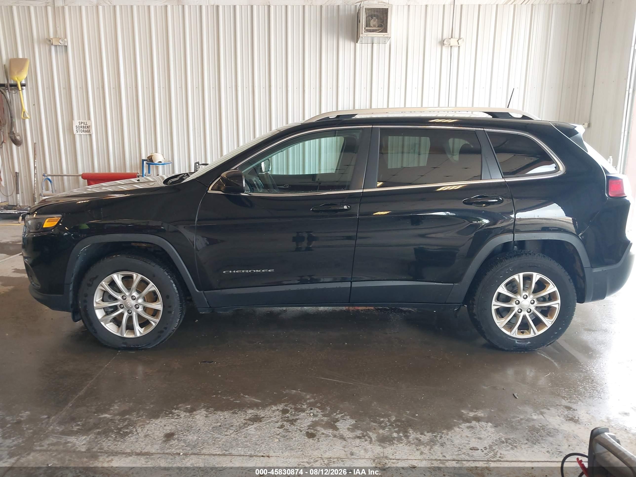 2019 Jeep Cherokee Latitude 4x4 Black vin: 1C4PJMCB5KD479785