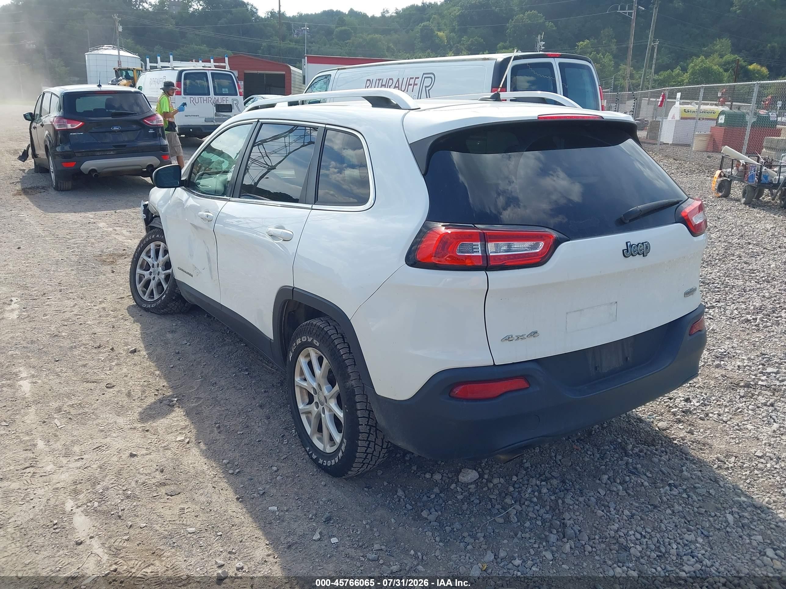 2014 Jeep Cherokee Latitude White vin: 1C4PJMCB6EW107266