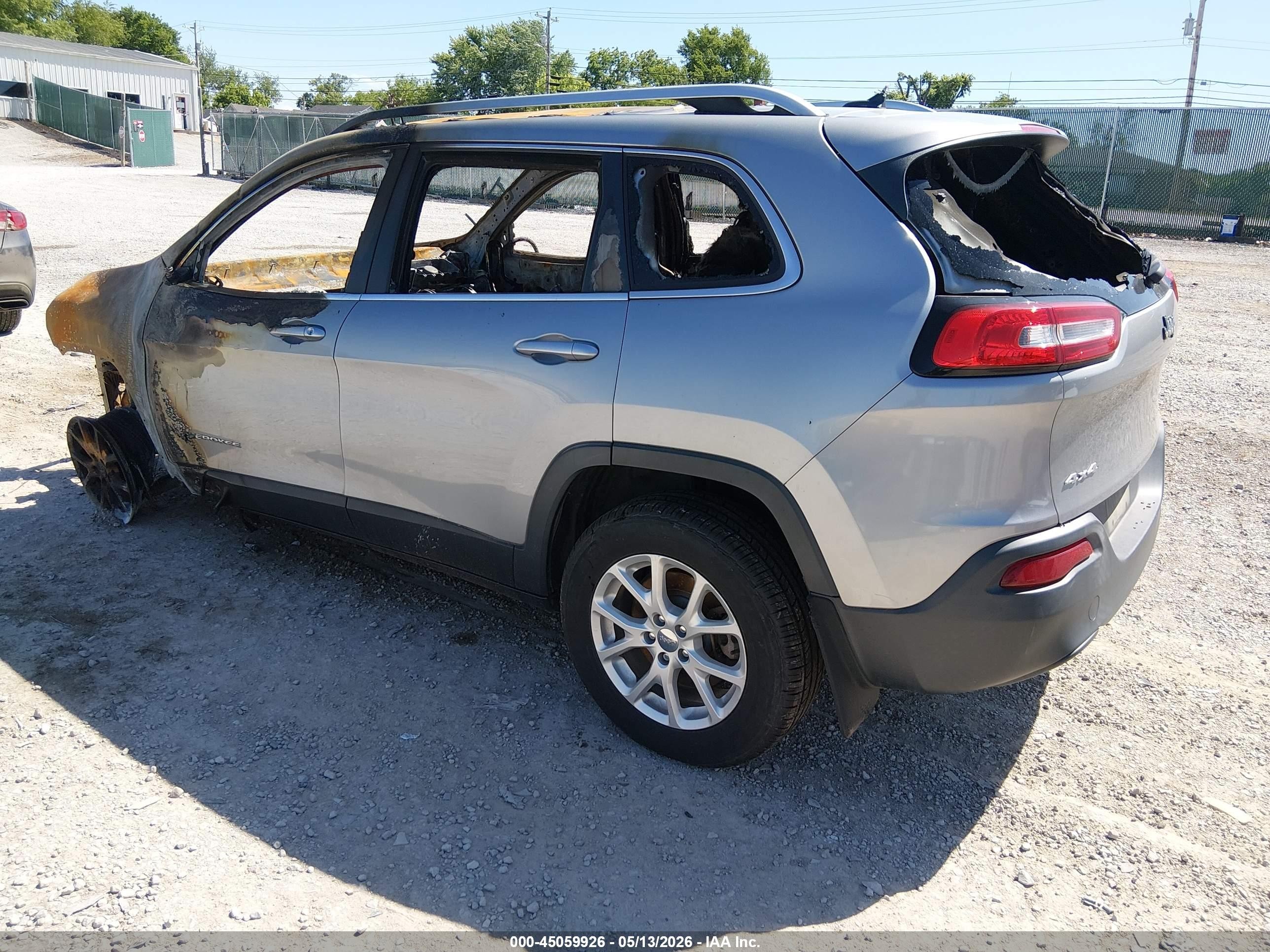 2014 Jeep Cherokee Latitude Silver vin: 1C4PJMCB6EW200319