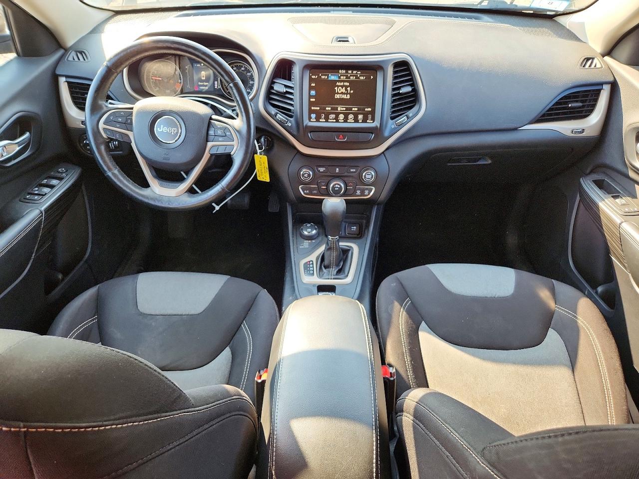 2014 Jeep Cherokee Latitude Gray vin: 1C4PJMCB6EW210669